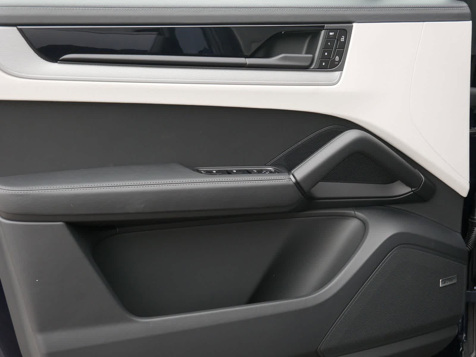 Thumbnail: 2026 Porsche Cayenne - 9