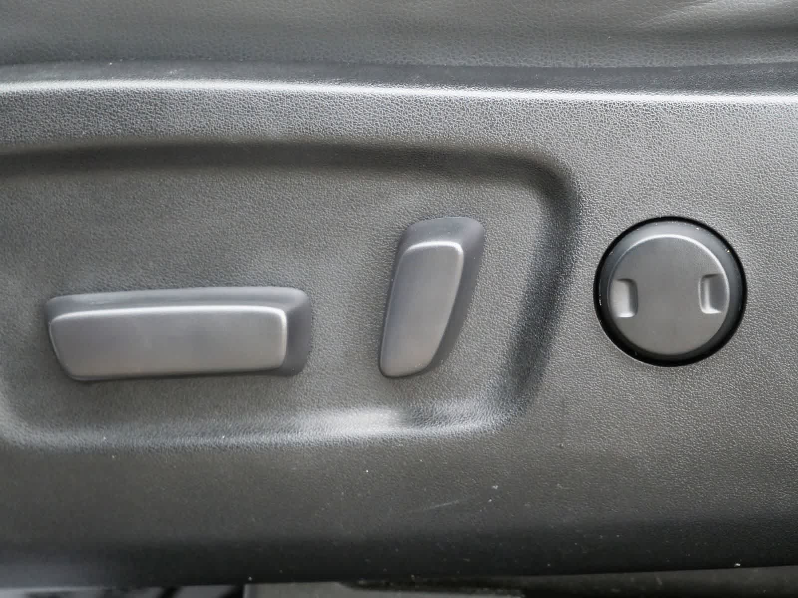 Thumbnail: 2018 Toyota Highlander - 10