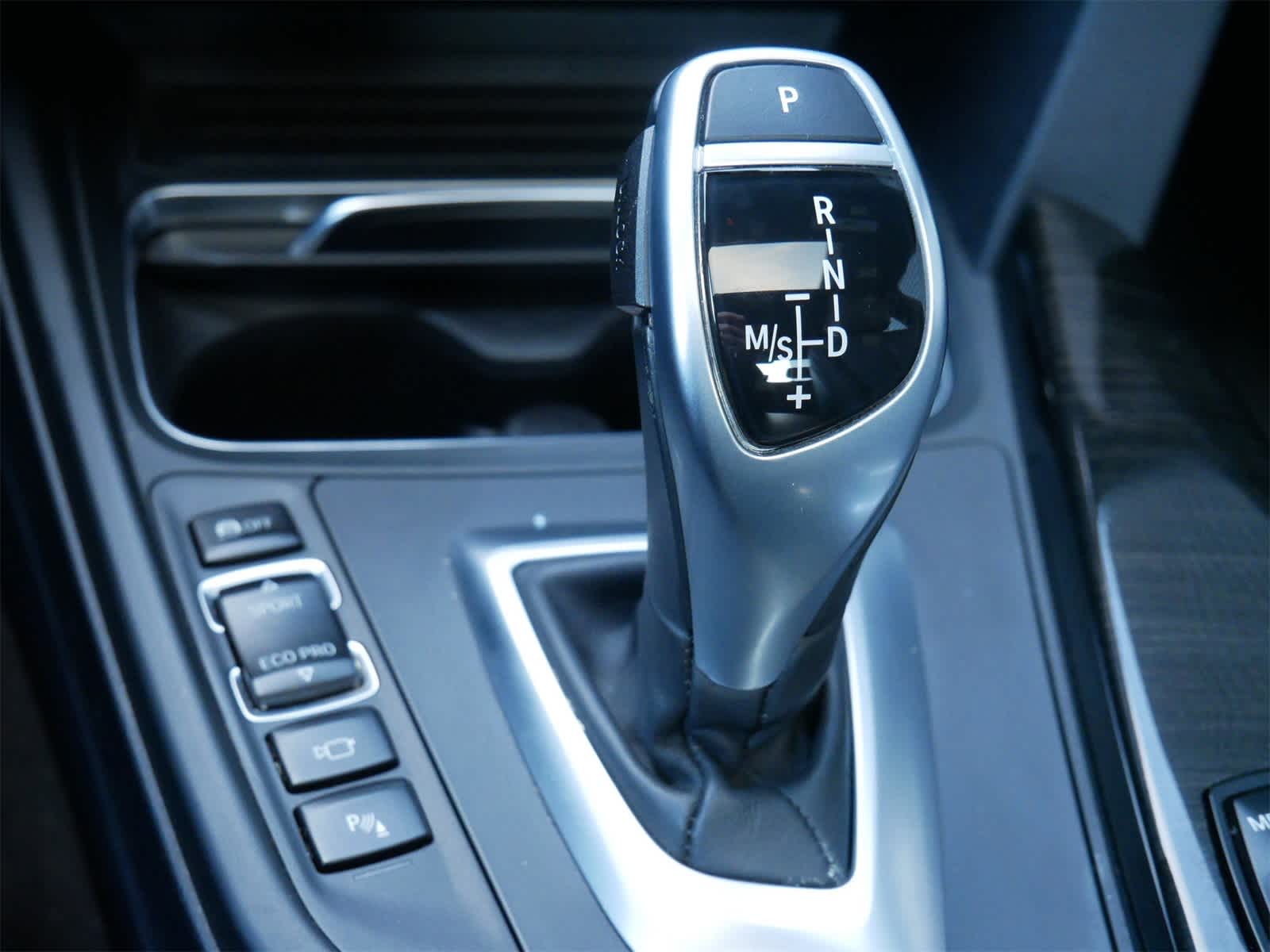 Thumbnail: 2018 BMW 3 Series - 20