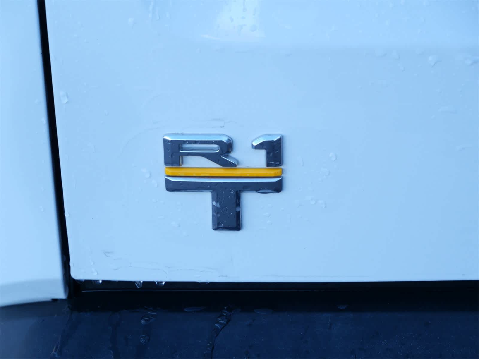 Thumbnail: 2022 Rivian R1T - 9