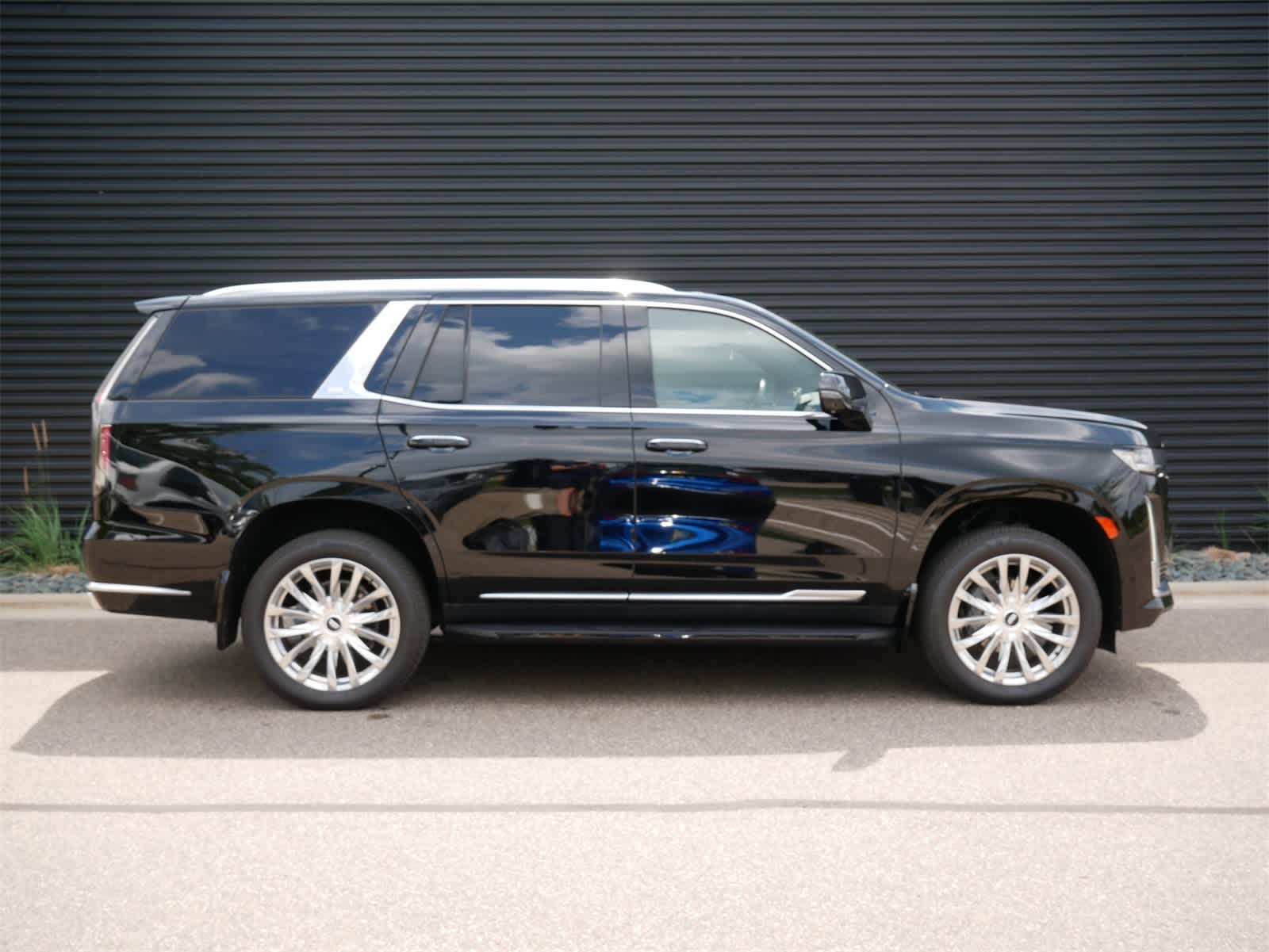 Thumbnail: 2021 Cadillac Escalade - 25