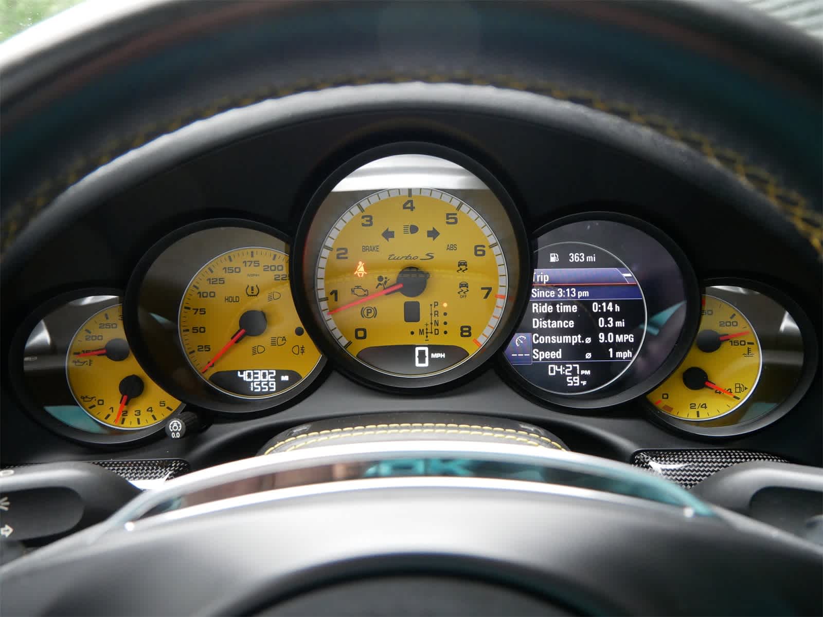 2015 Porsche 911 Turbo S 18