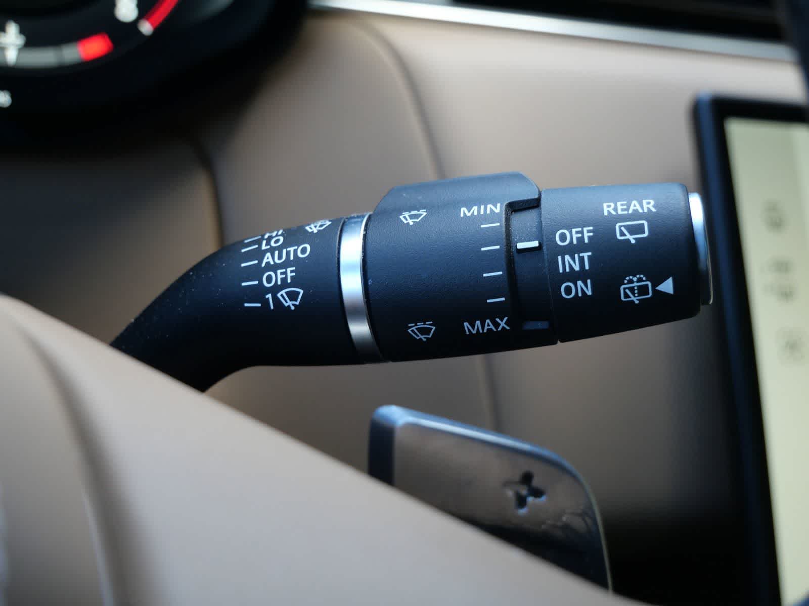 Thumbnail: 2025 Land Rover Range Rover Sport - 18