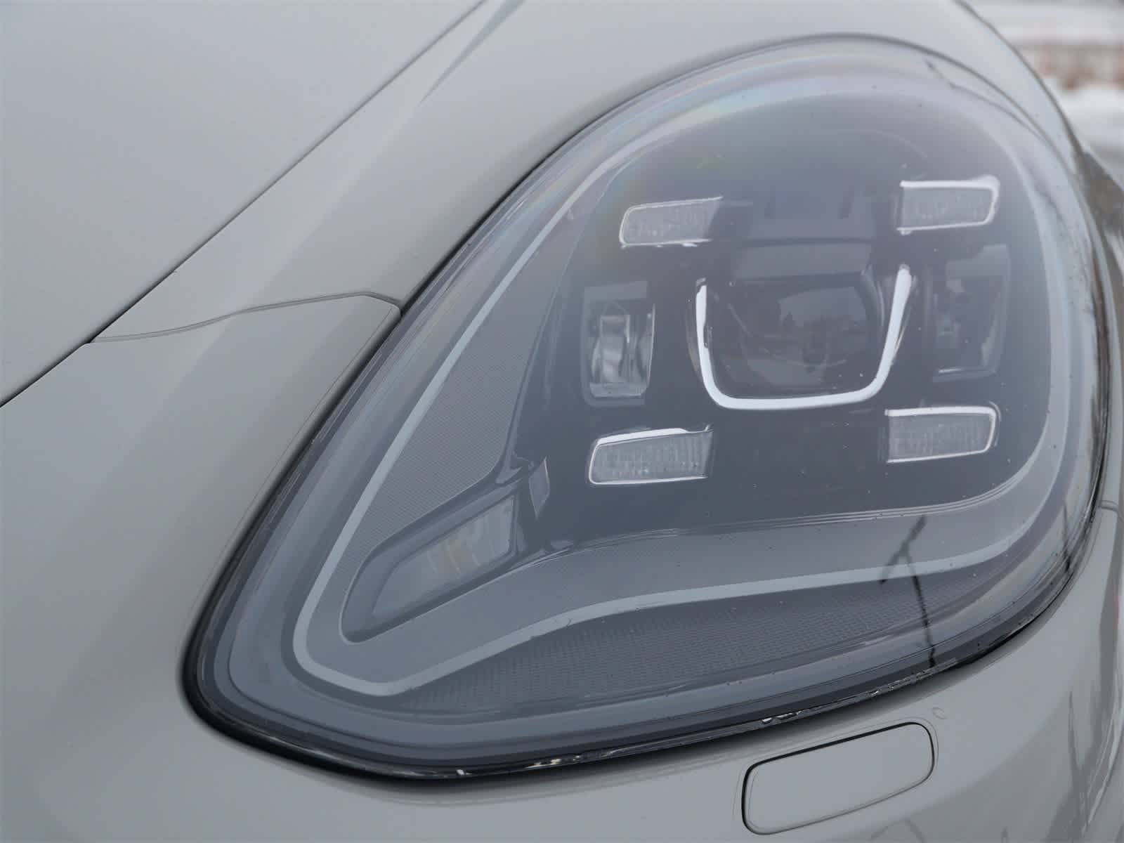 Thumbnail: 2019 Porsche Panamera - 6