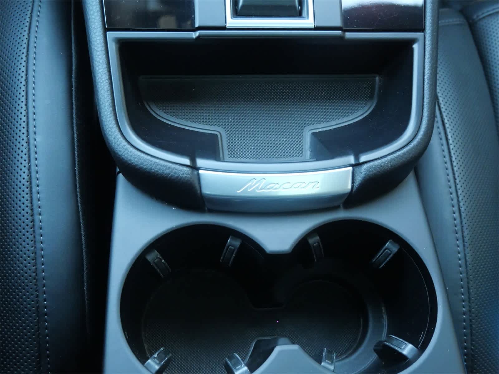 Thumbnail: 2023 Porsche Macan - 14