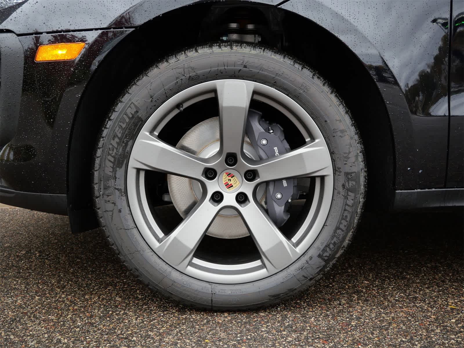 Thumbnail: 2026 Porsche Macan - 21