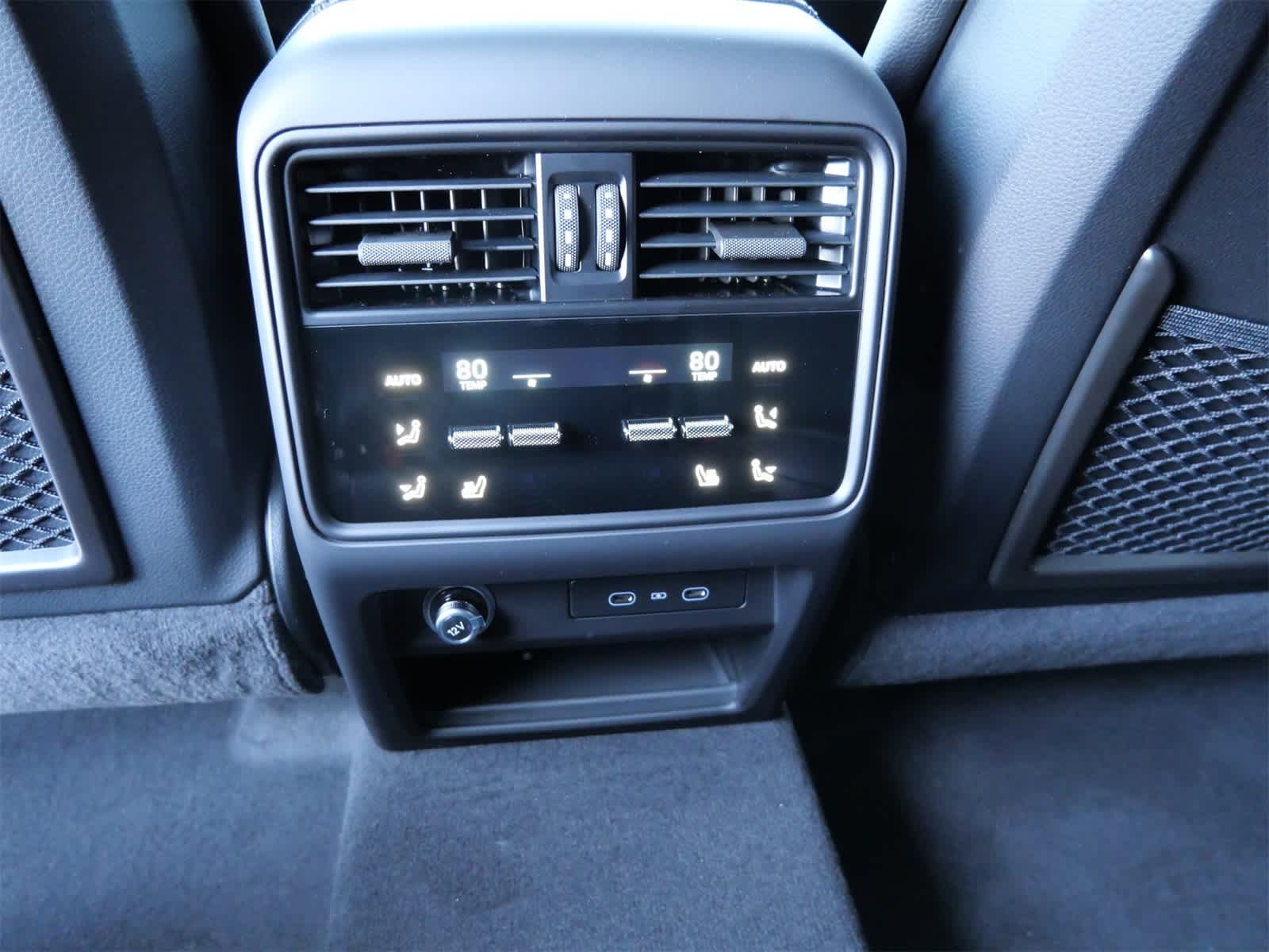 Thumbnail: 2026 Porsche Cayenne - 13