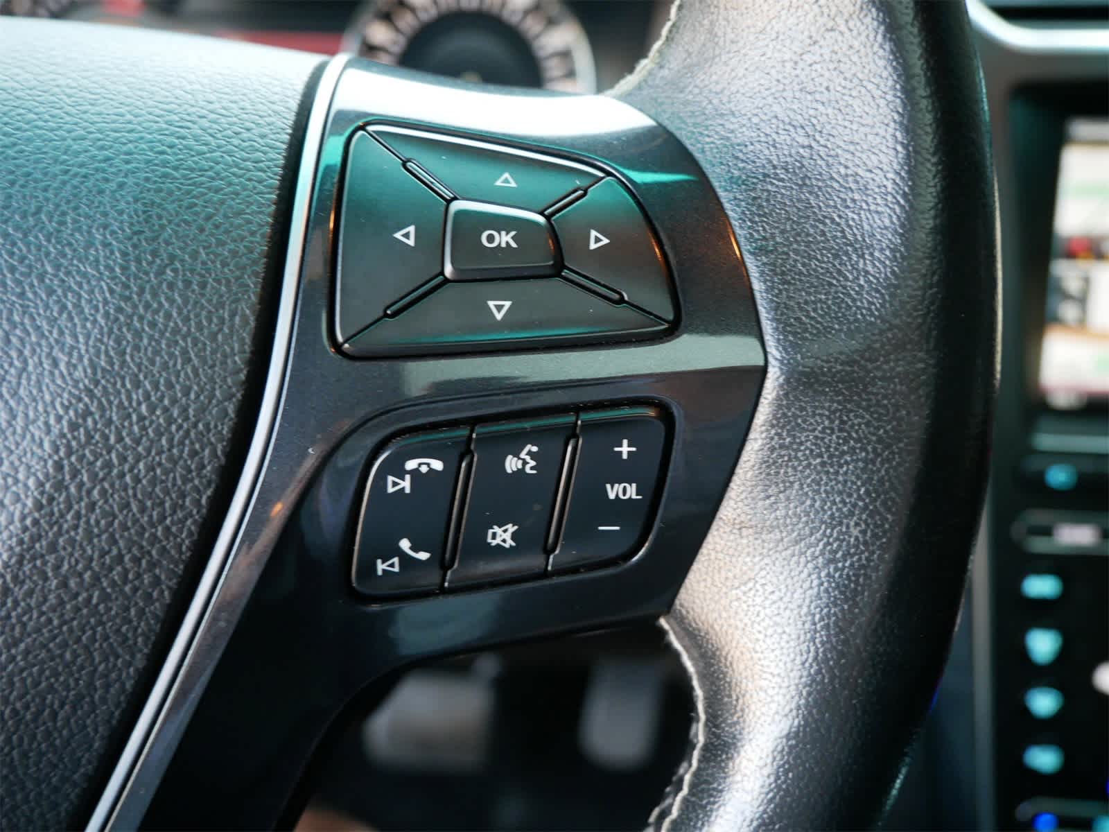 Thumbnail: 2016 Ford Explorer - 14