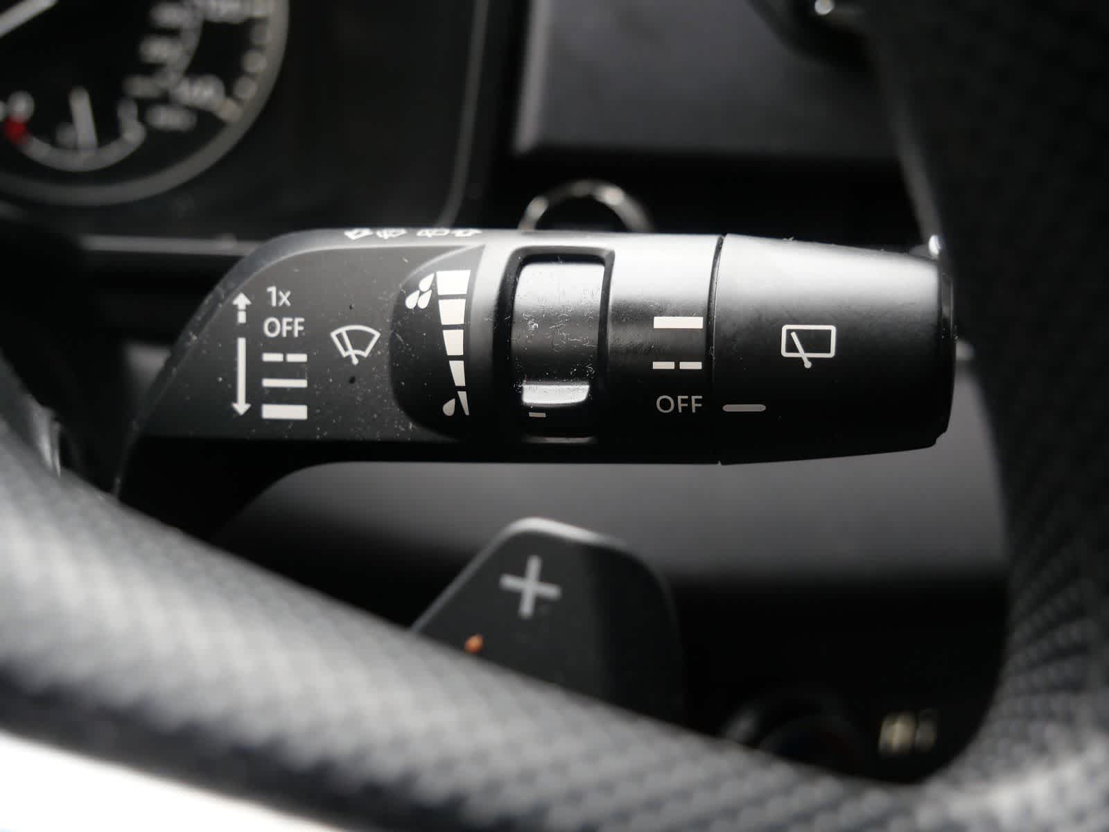 Thumbnail: 2024 Mitsubishi Outlander - 22