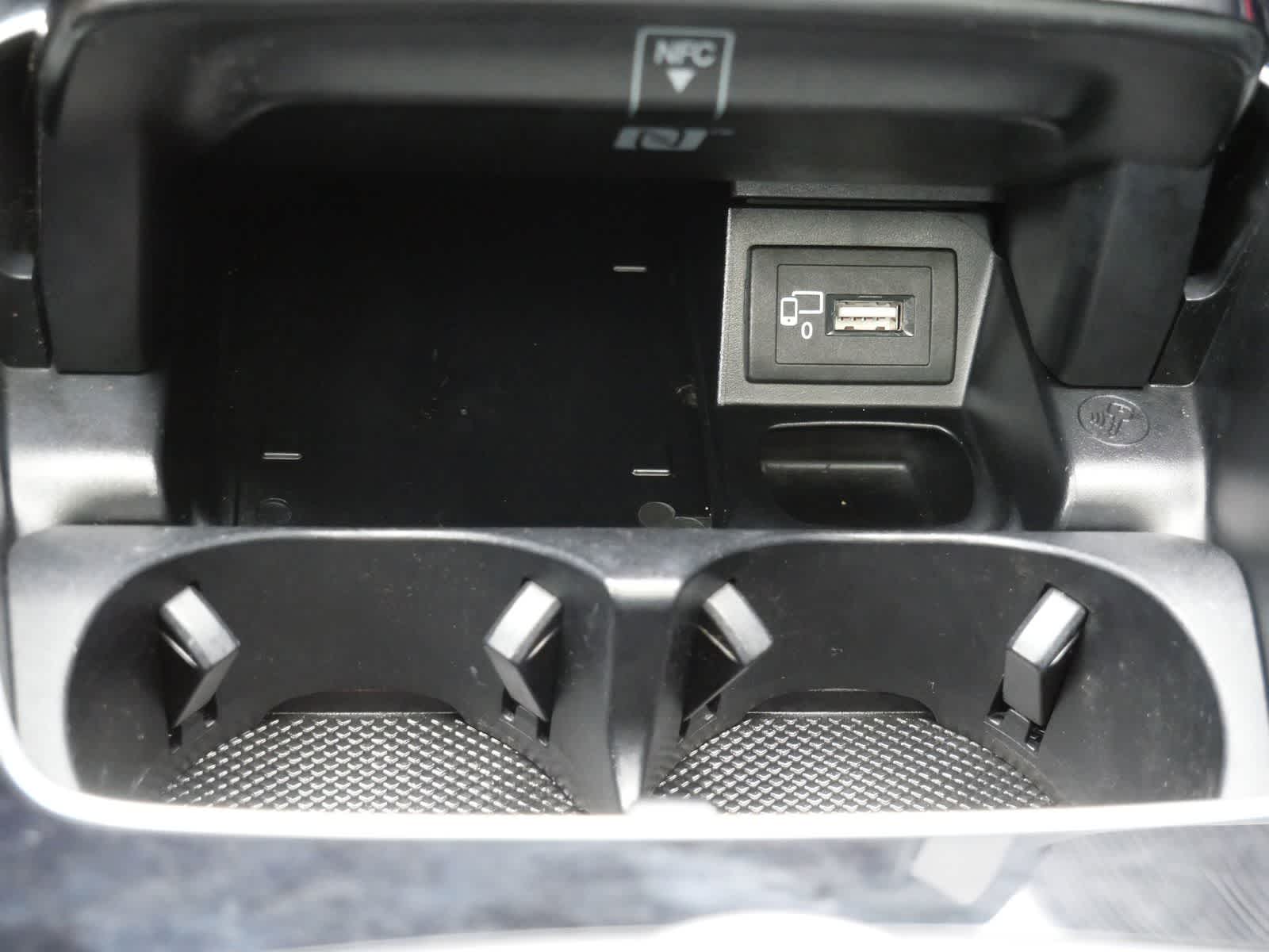 Thumbnail: 2017 Mercedes-Benz E-Class - 19