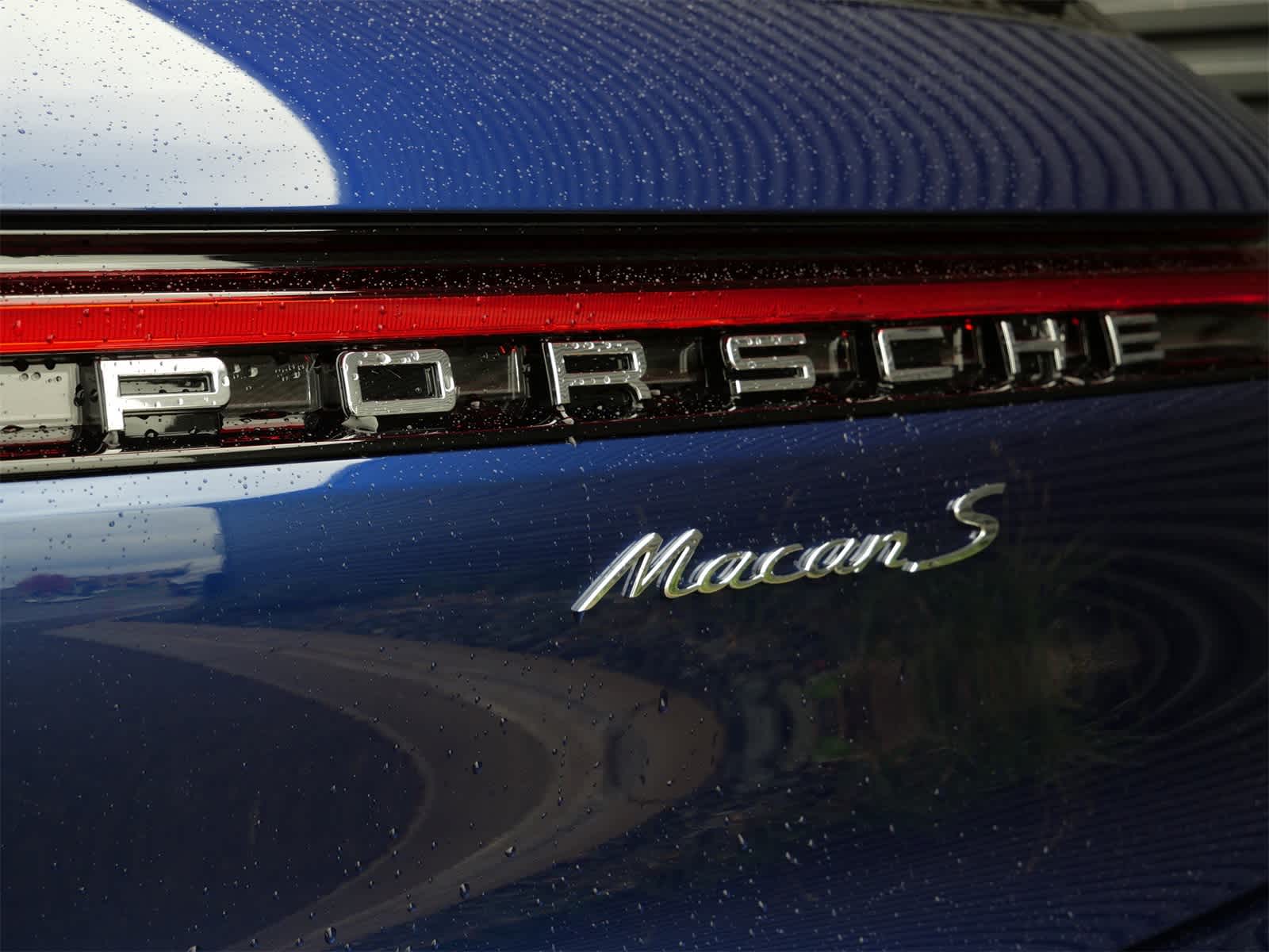 Thumbnail: 2026 Porsche Macan - 23