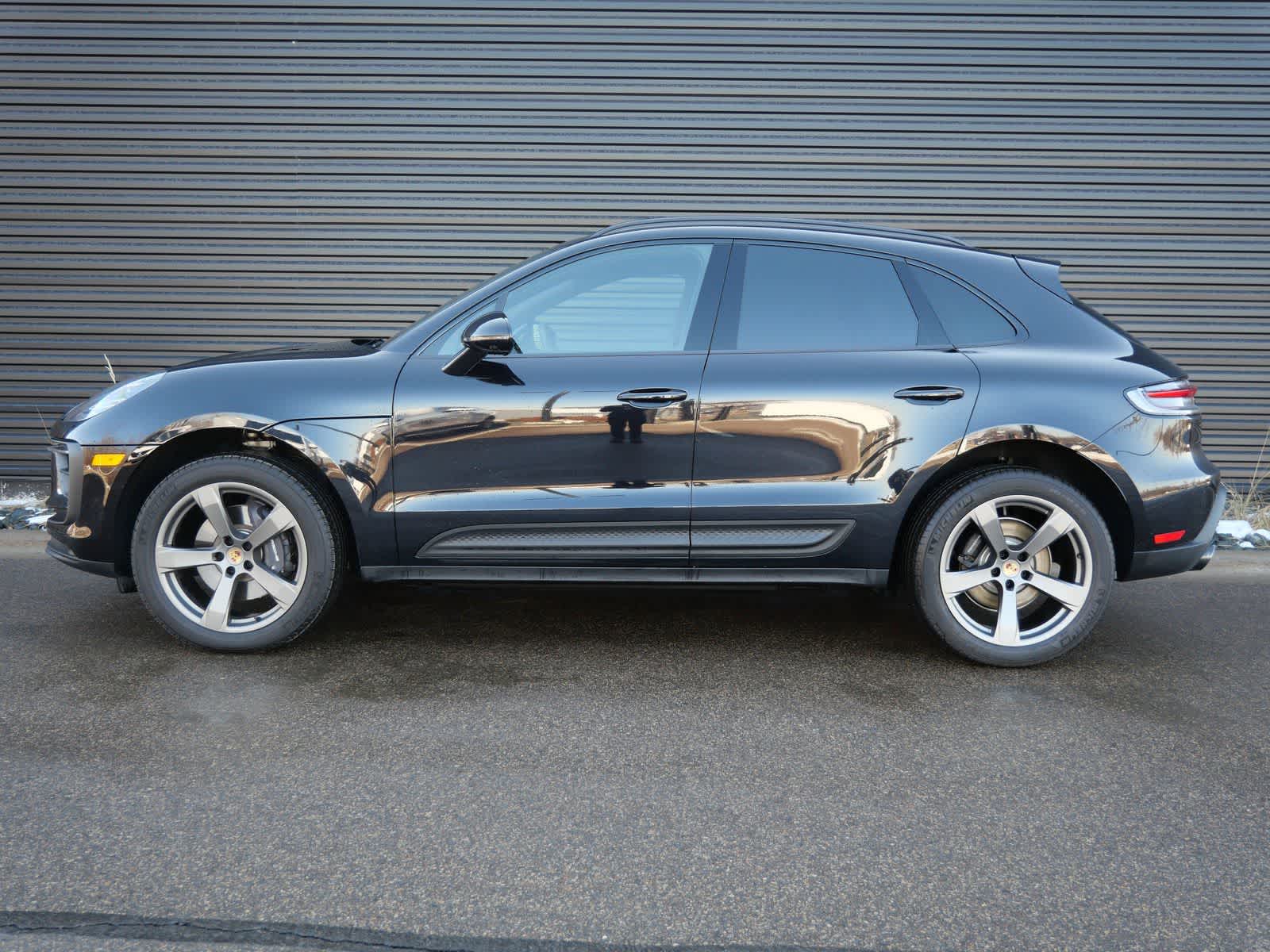 Thumbnail: 2026 Porsche Macan - 2