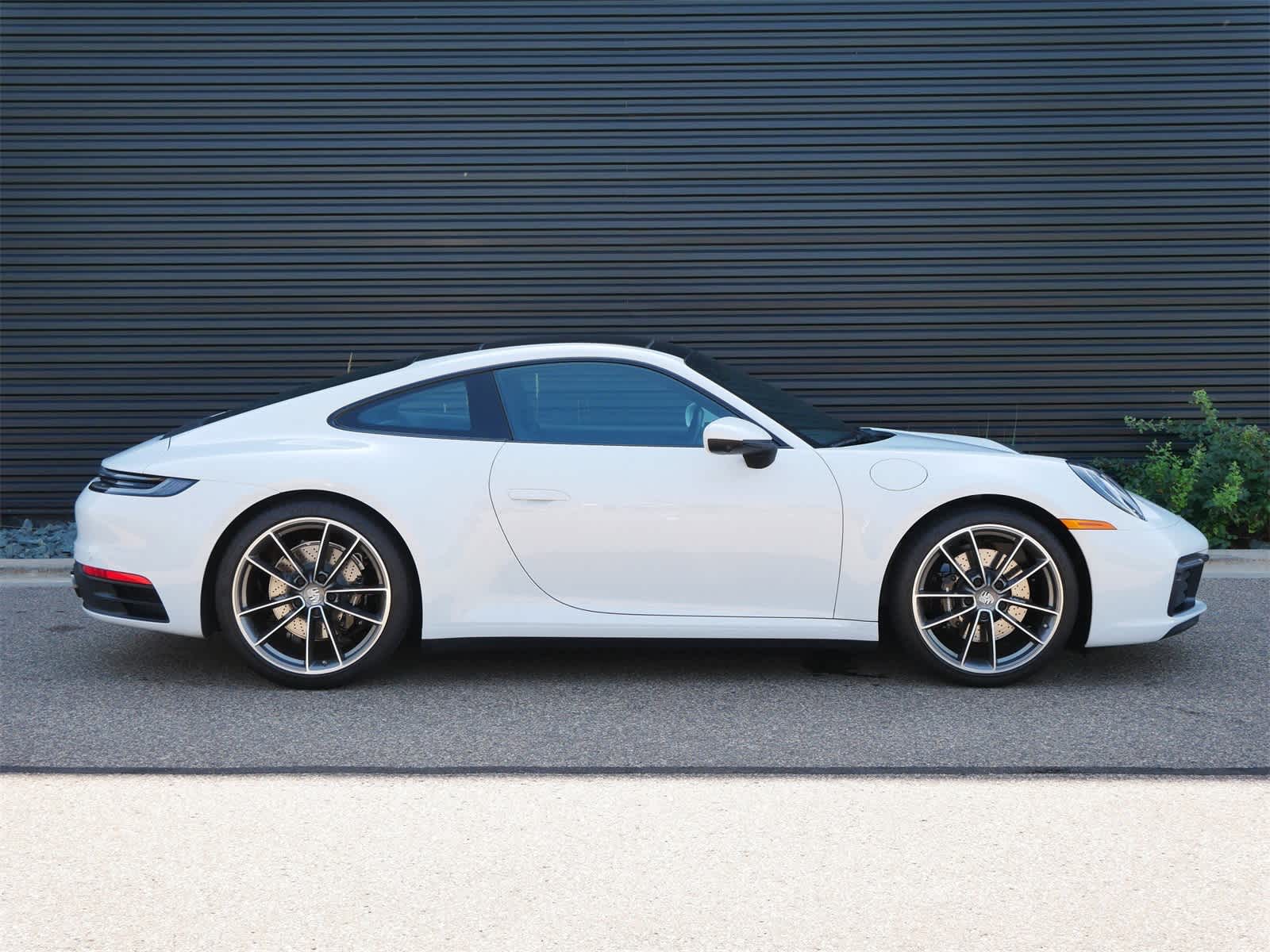Thumbnail: 2020 Porsche 911 - 24