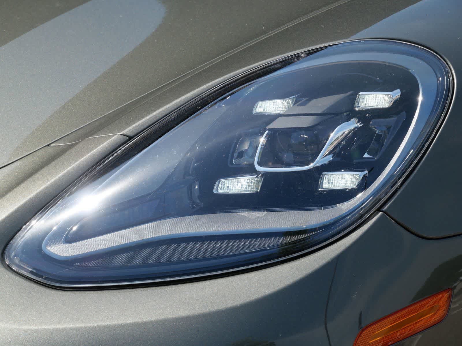 Thumbnail: 2022 Porsche Panamera - 6