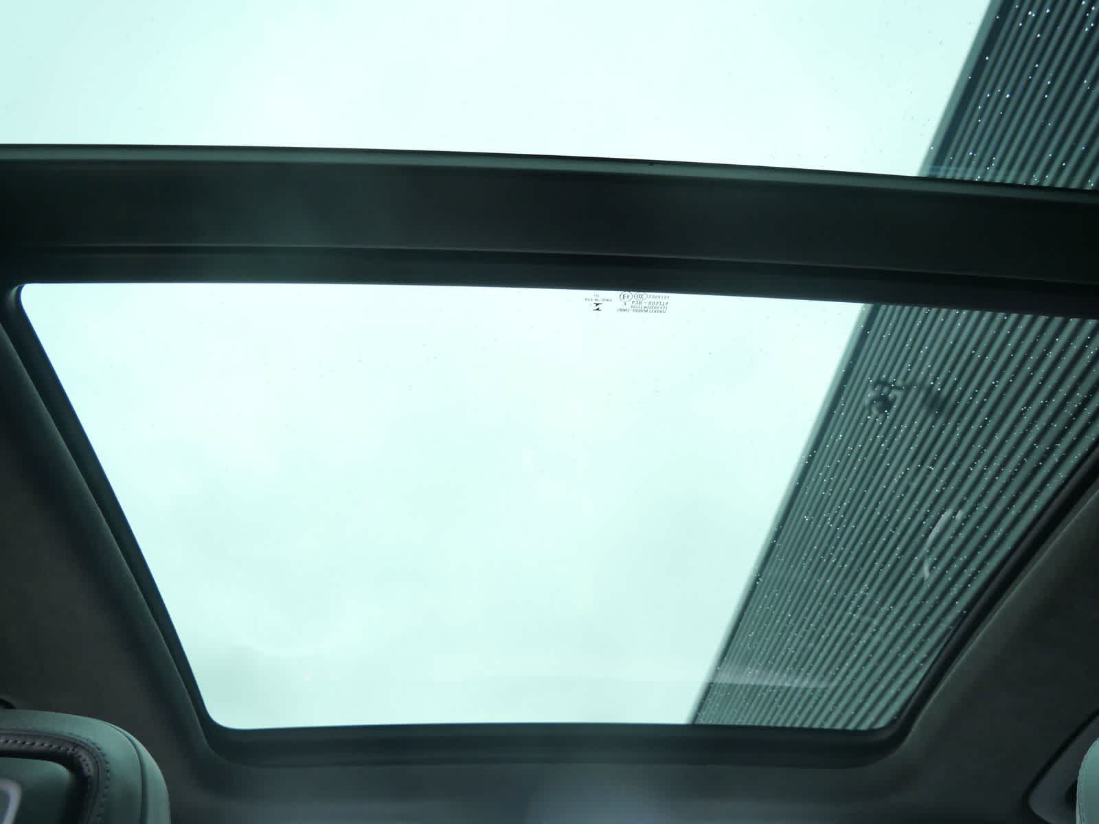 Thumbnail: 2023 Porsche Macan - 14