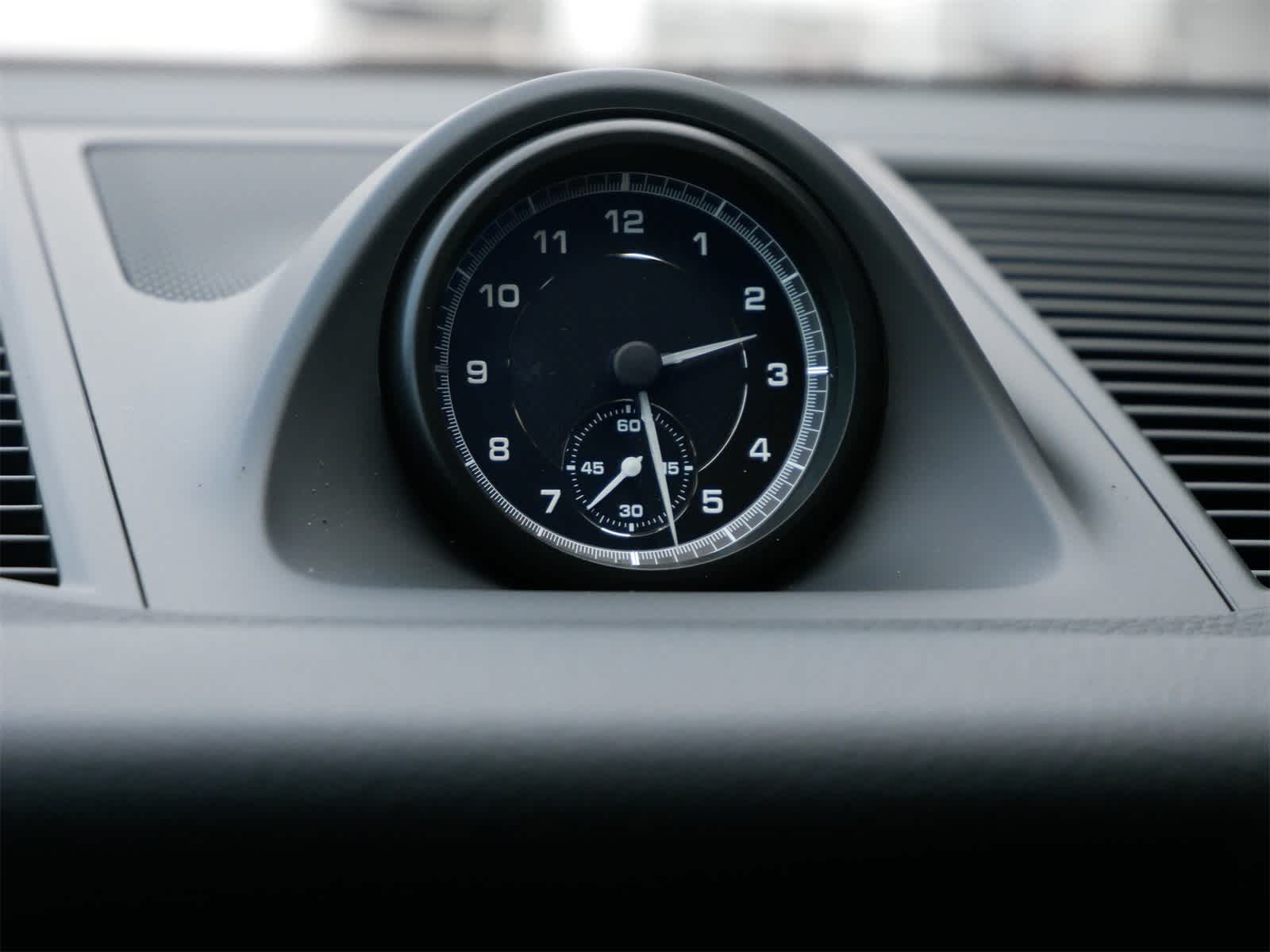 Thumbnail: 2026 Porsche Macan - 17