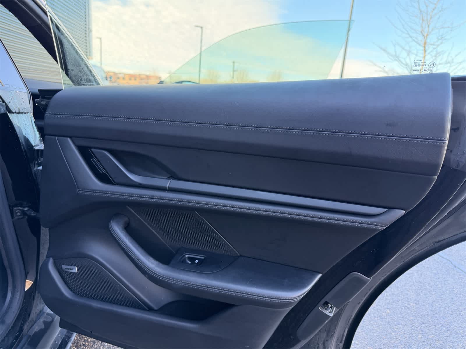 Thumbnail: 2021 Porsche Taycan - 25