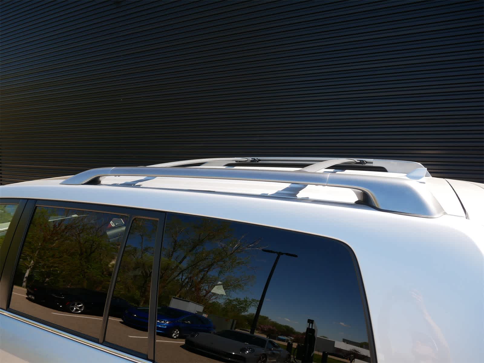 2011 Lexus LX 570 25