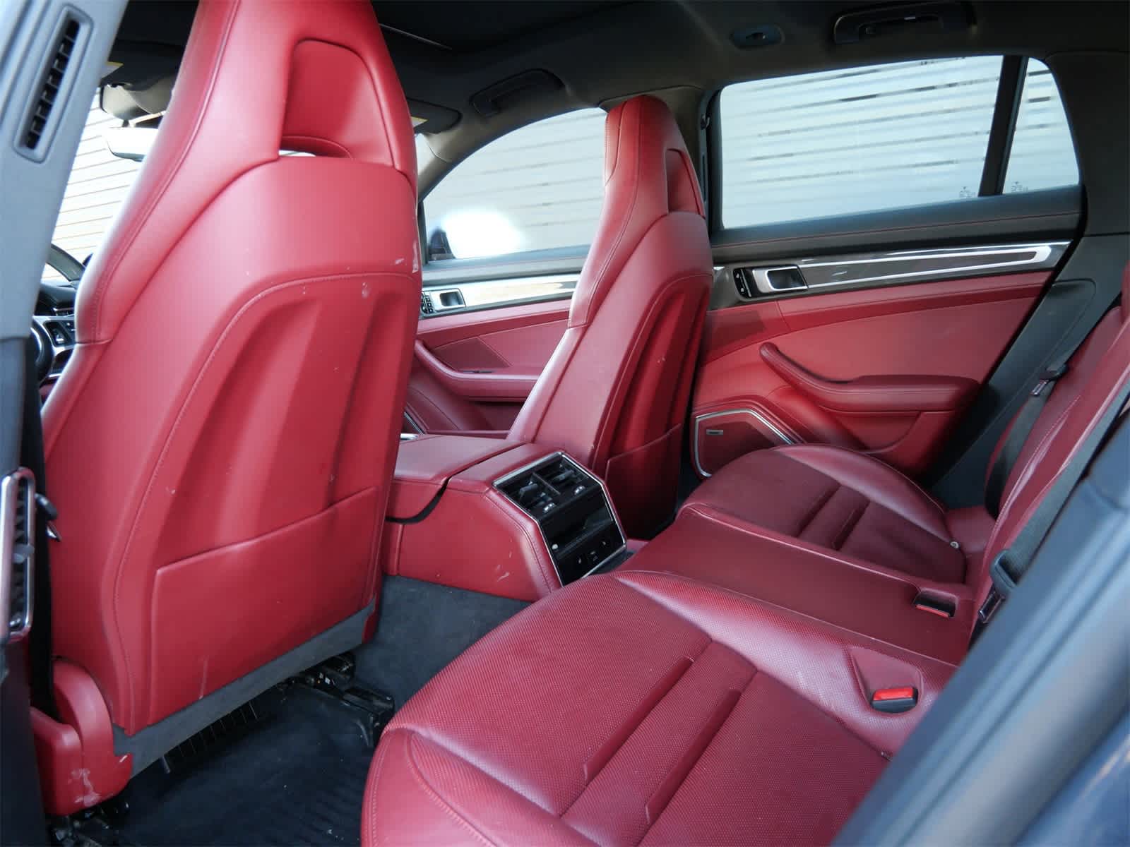 Thumbnail: 2020 Porsche Panamera - 12