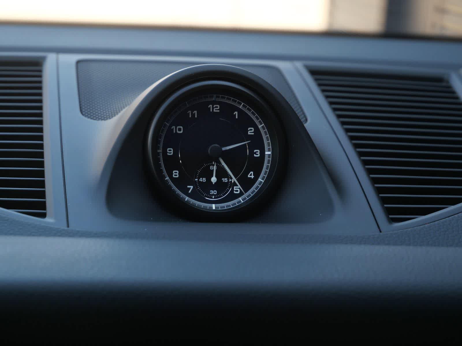 Thumbnail: 2025 Porsche Macan - 18