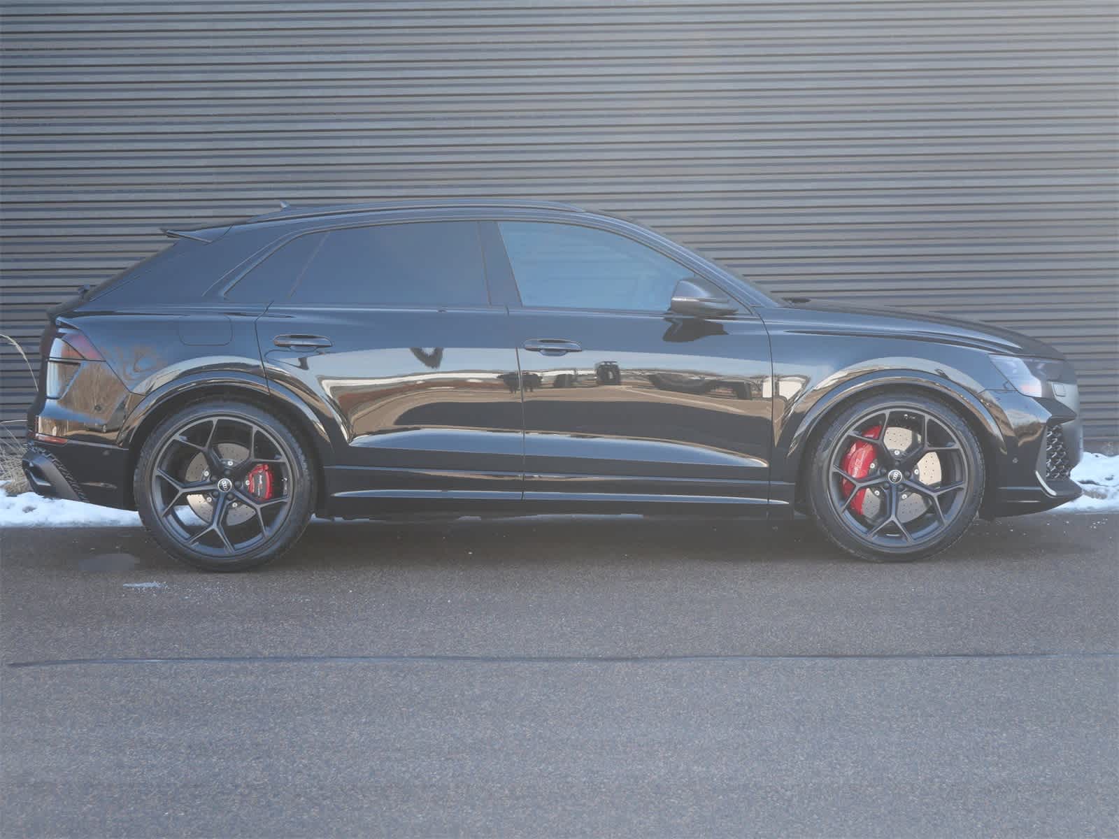 Thumbnail: 2025 Audi RS Q8 - 30