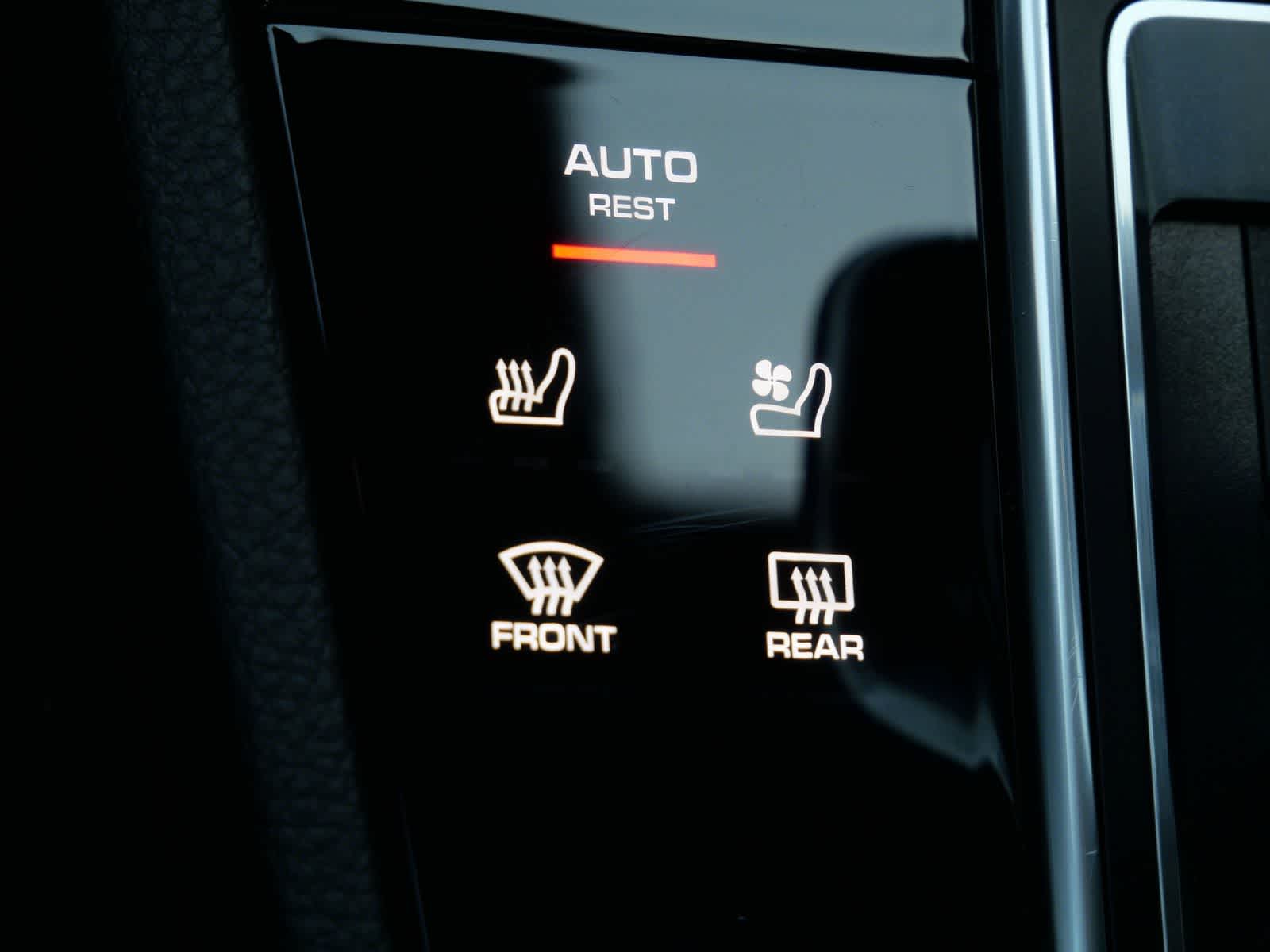 Thumbnail: 2023 Porsche Cayenne - 17