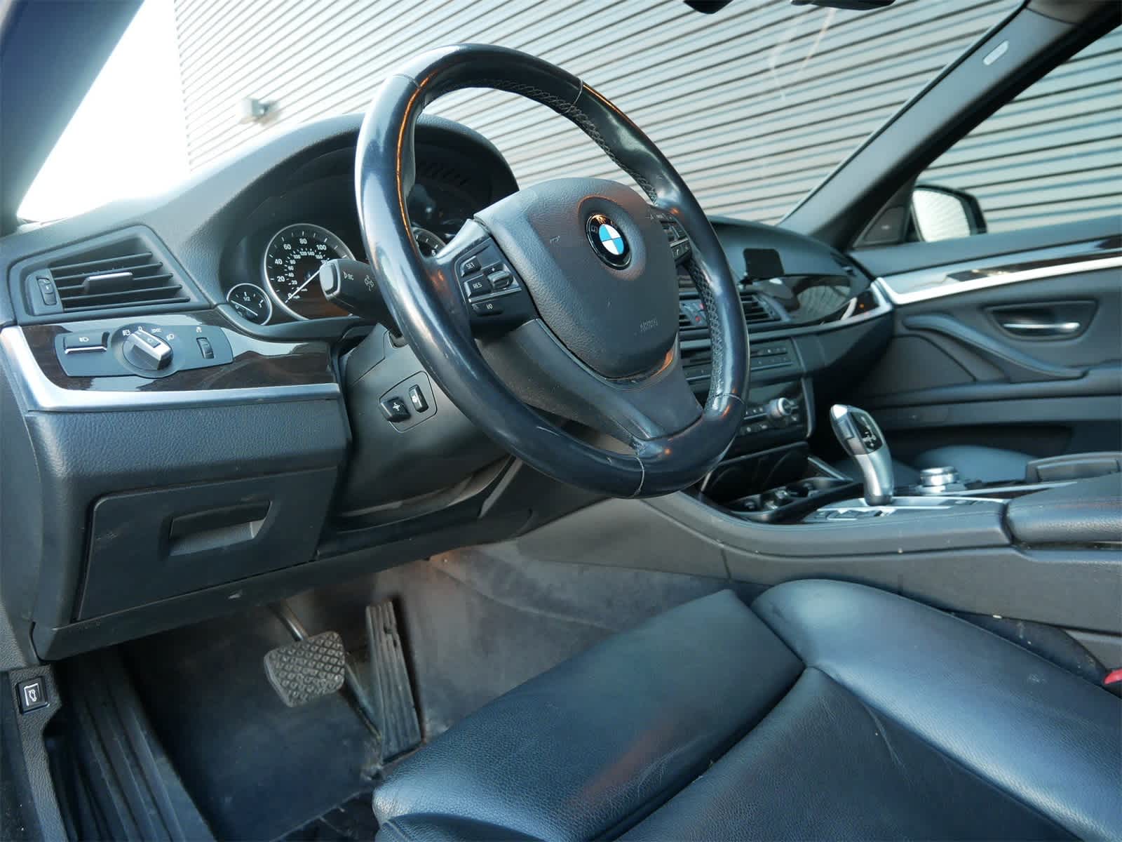 Thumbnail: 2012 BMW 5 Series - 4