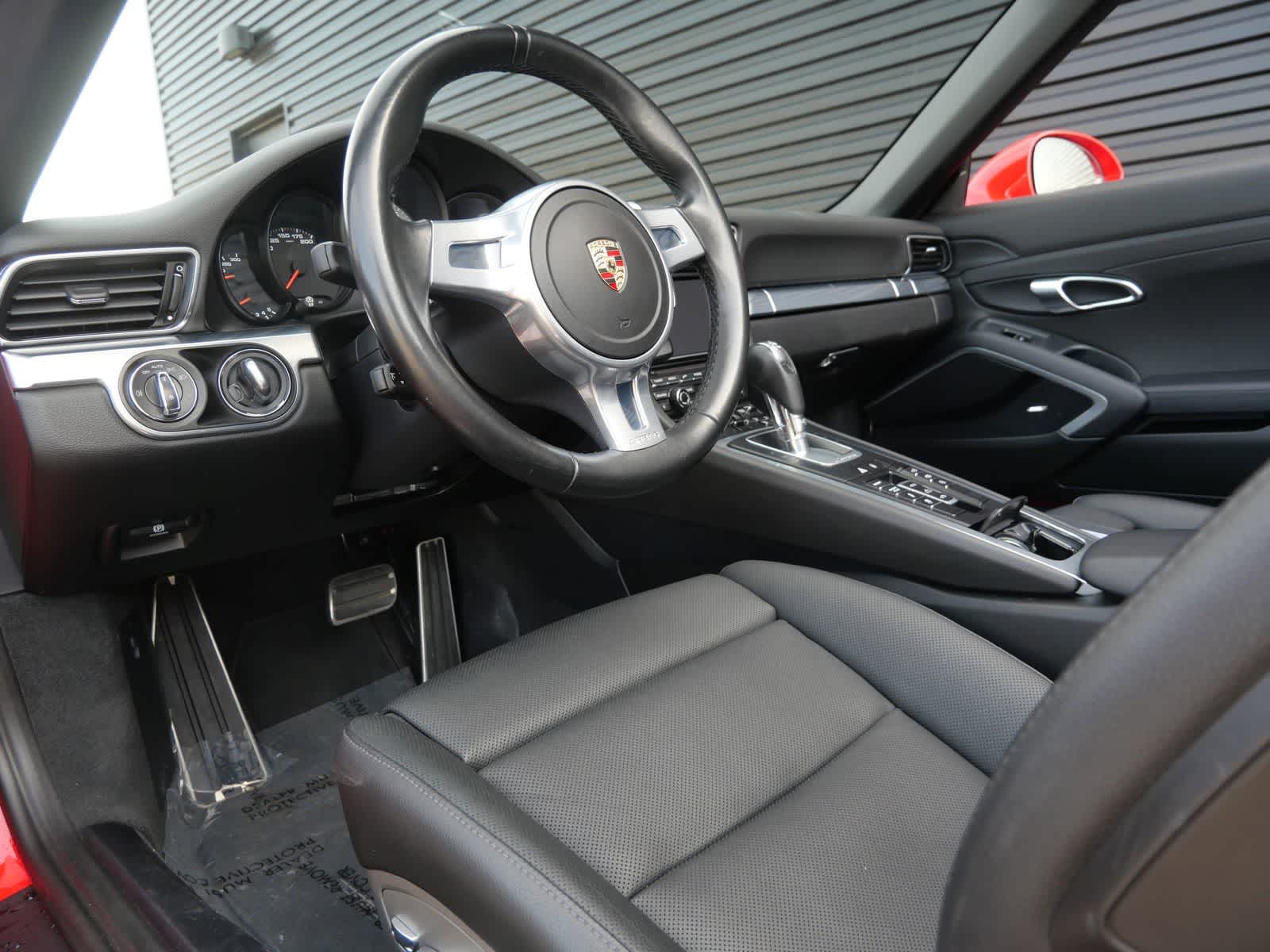 Thumbnail: 2014 Porsche 911 - 4