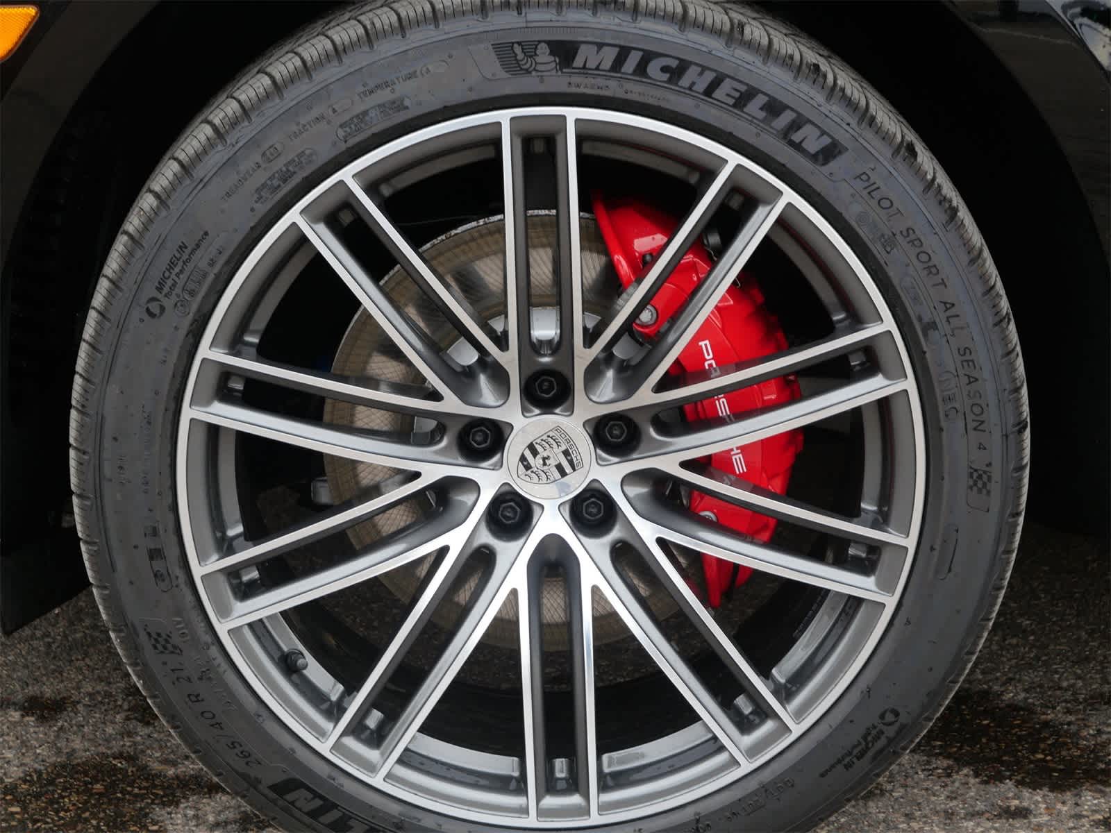 Thumbnail: 2026 Porsche Macan - 7