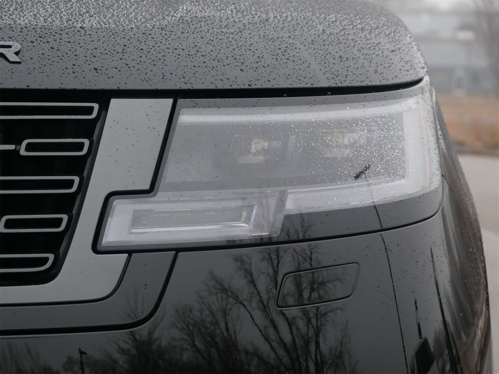 Thumbnail: 2025 Land Rover Range Rover - 6