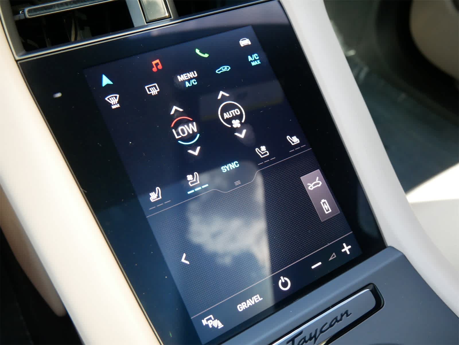 Thumbnail: 2023 Porsche Taycan - 15