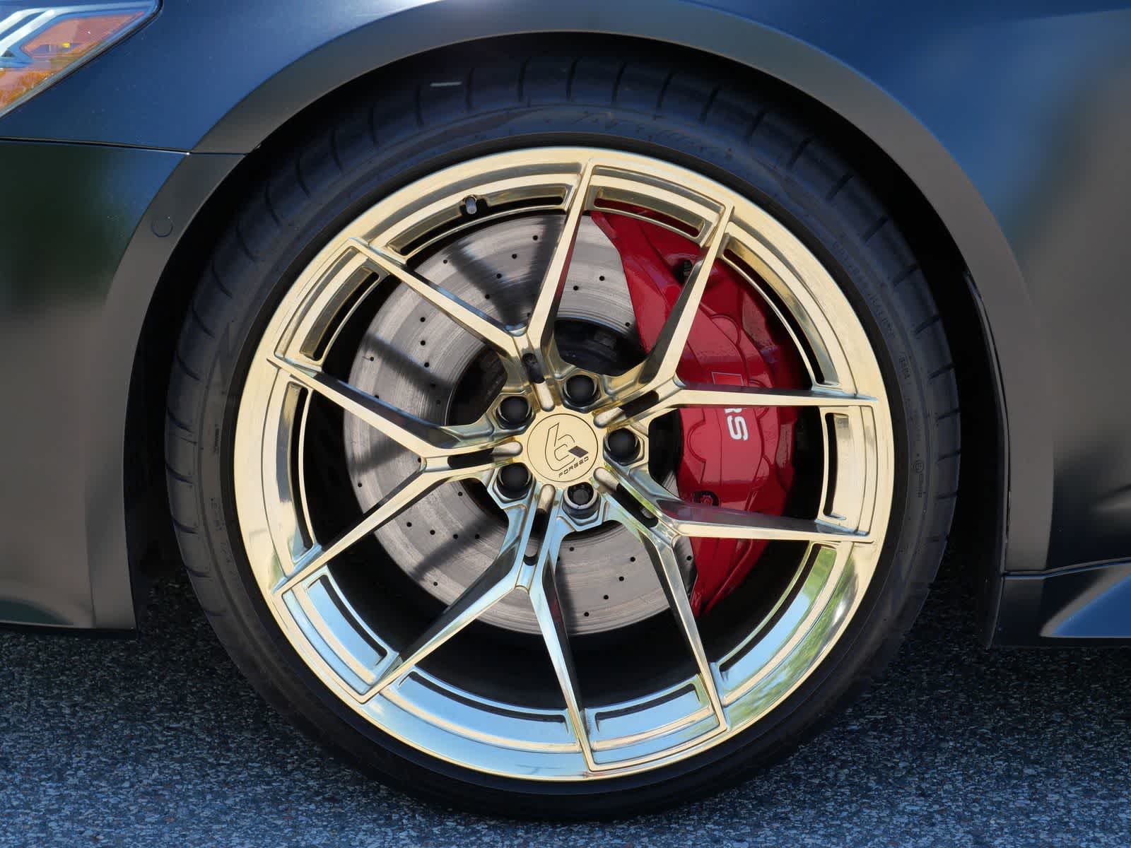Thumbnail: 2021 Audi RS 6 - 6