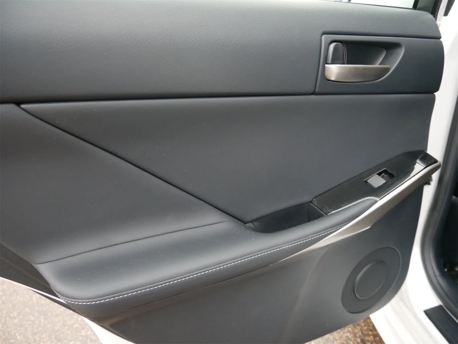 Thumbnail: 2019 Lexus IS - 11