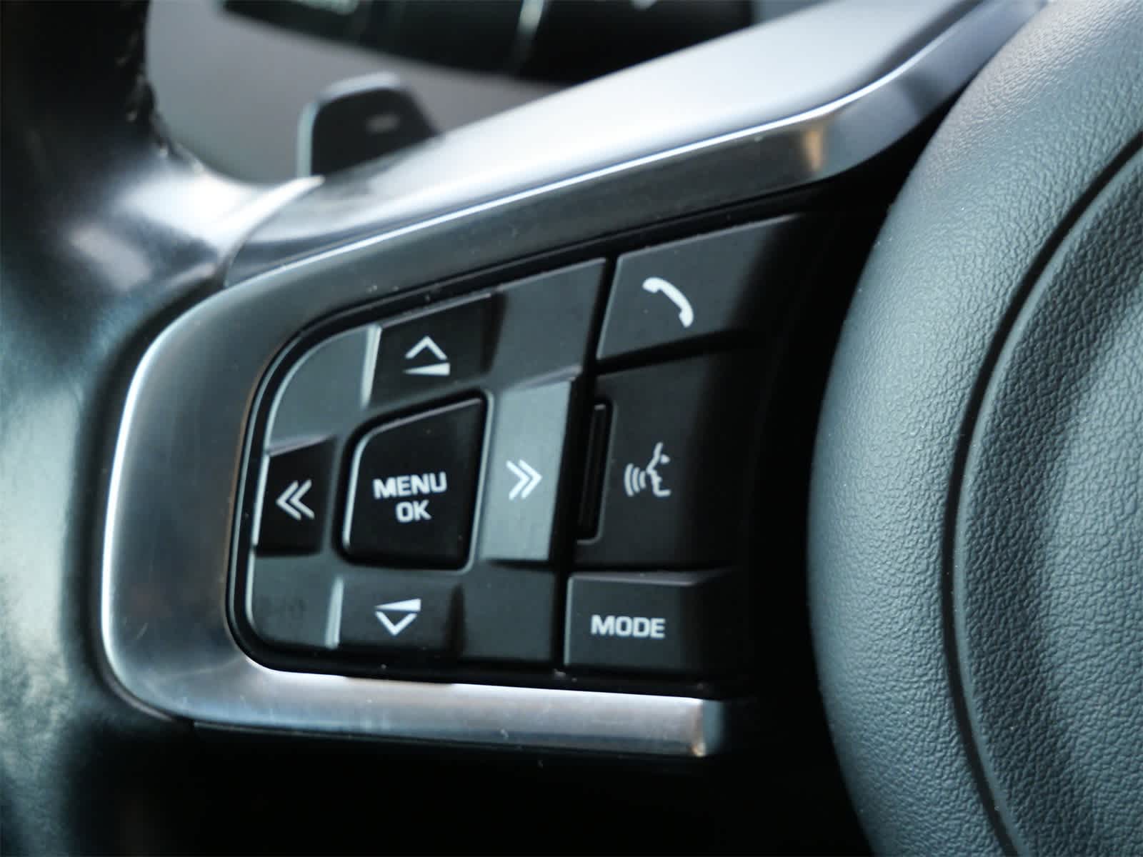 Thumbnail: 2018 Jaguar F-Pace - 21