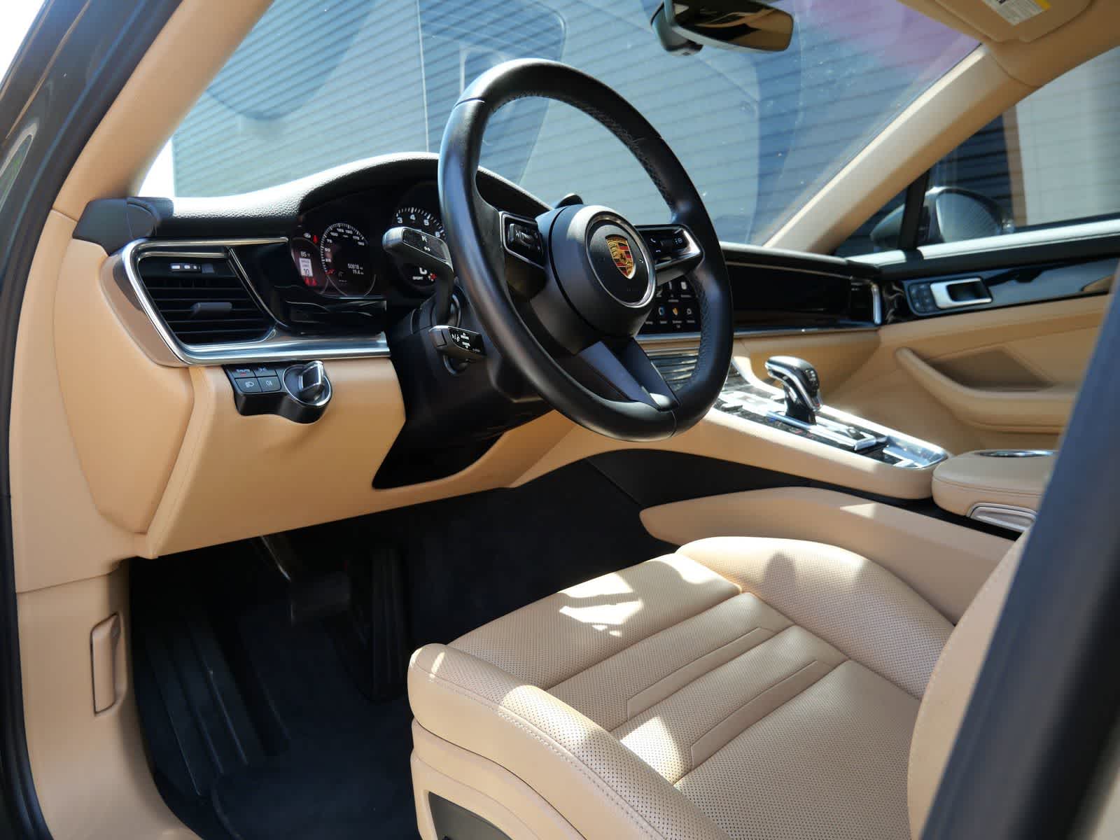 Thumbnail: 2022 Porsche Panamera - 4