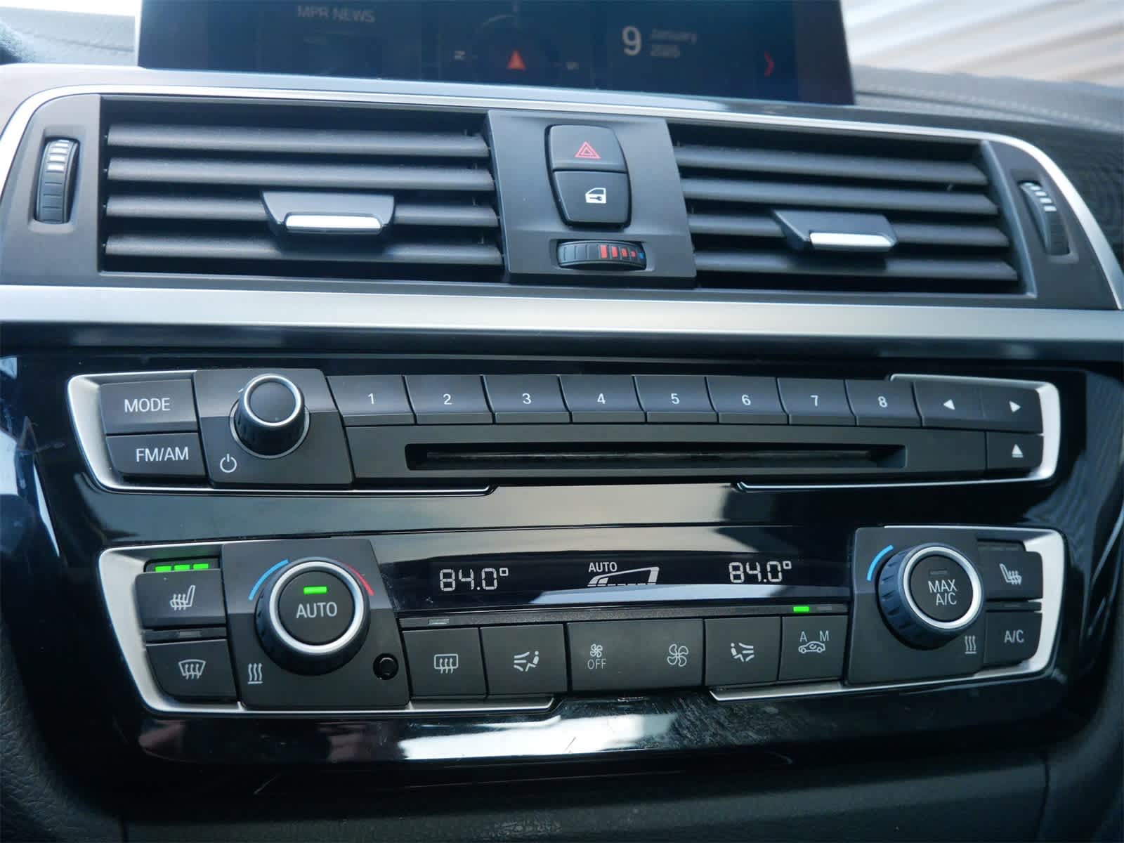 Thumbnail: 2018 BMW 3 Series - 23