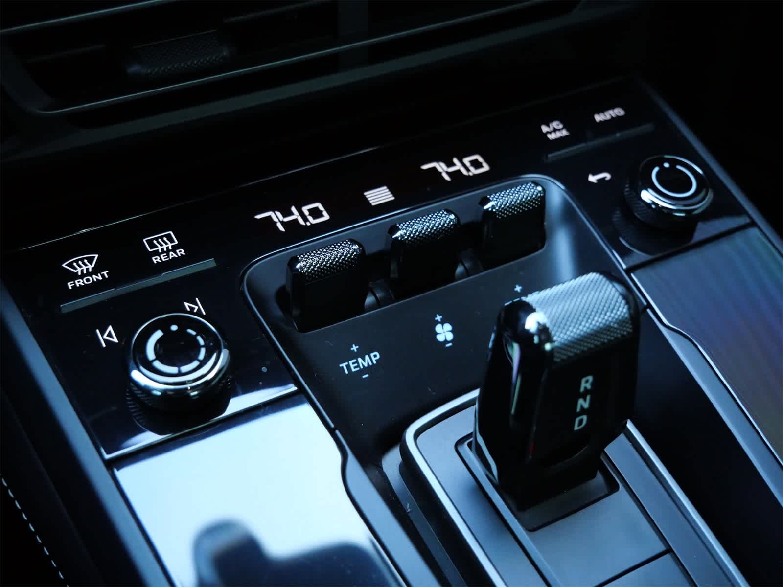 Thumbnail: 2022 Porsche 911 - 15