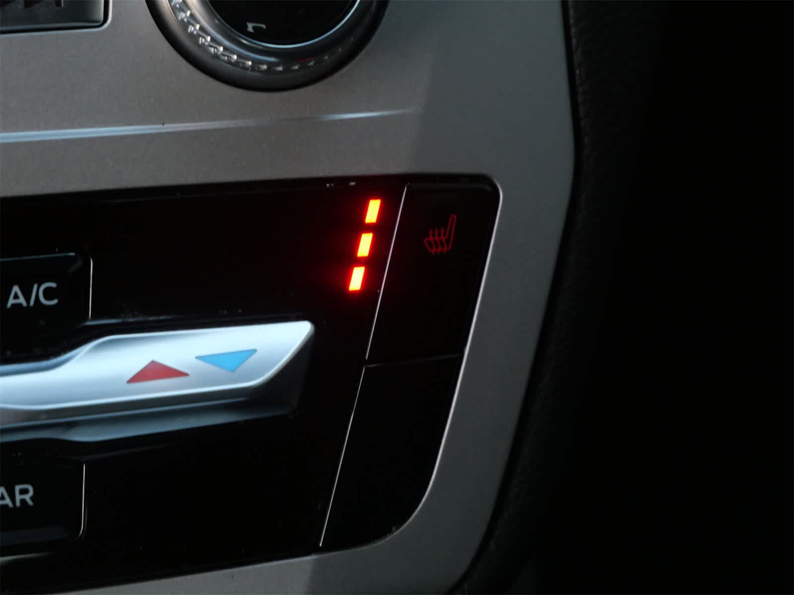 Thumbnail: 2024 Ford Explorer - 27