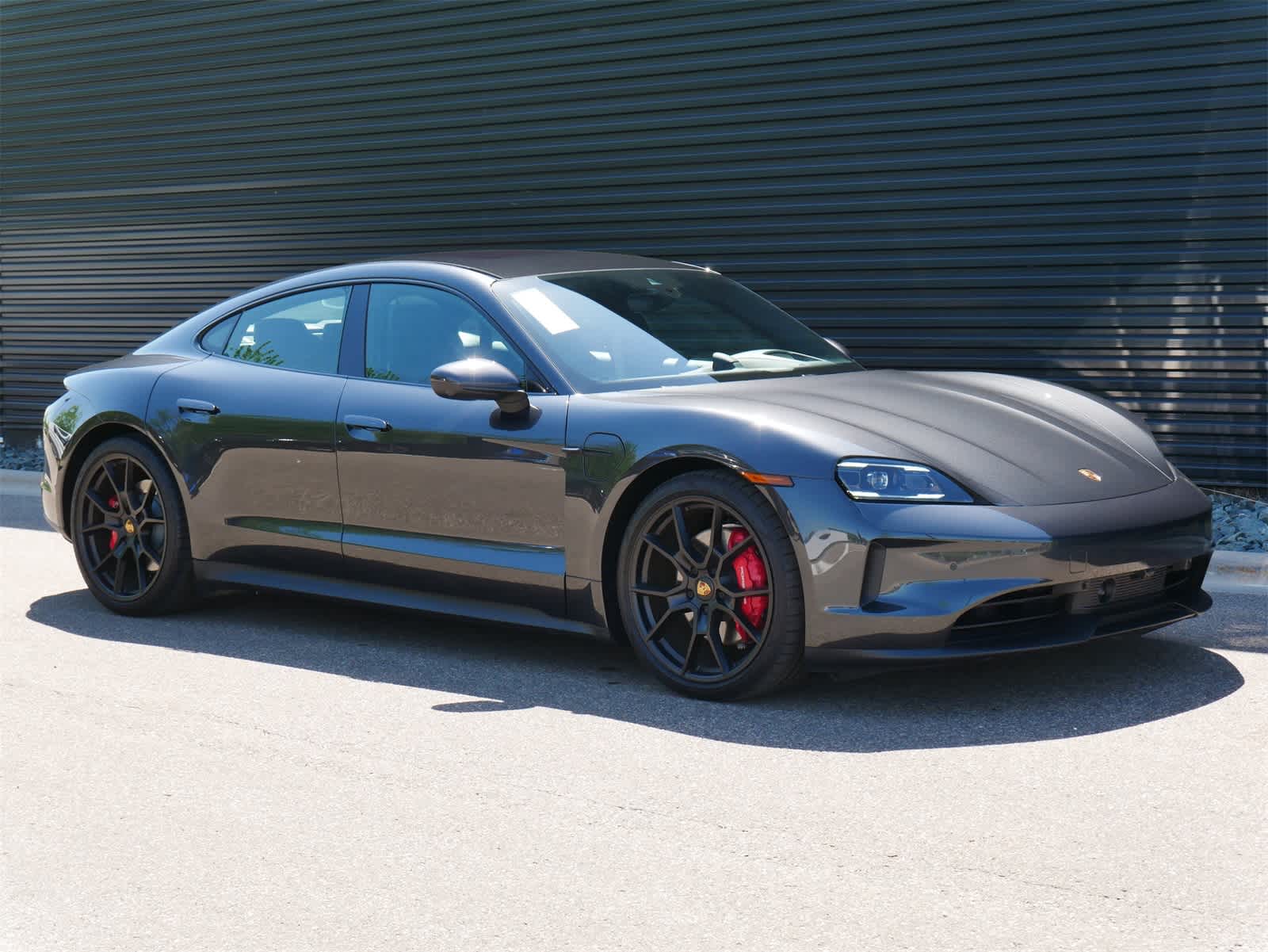 Thumbnail: 2025 Porsche Taycan - 28
