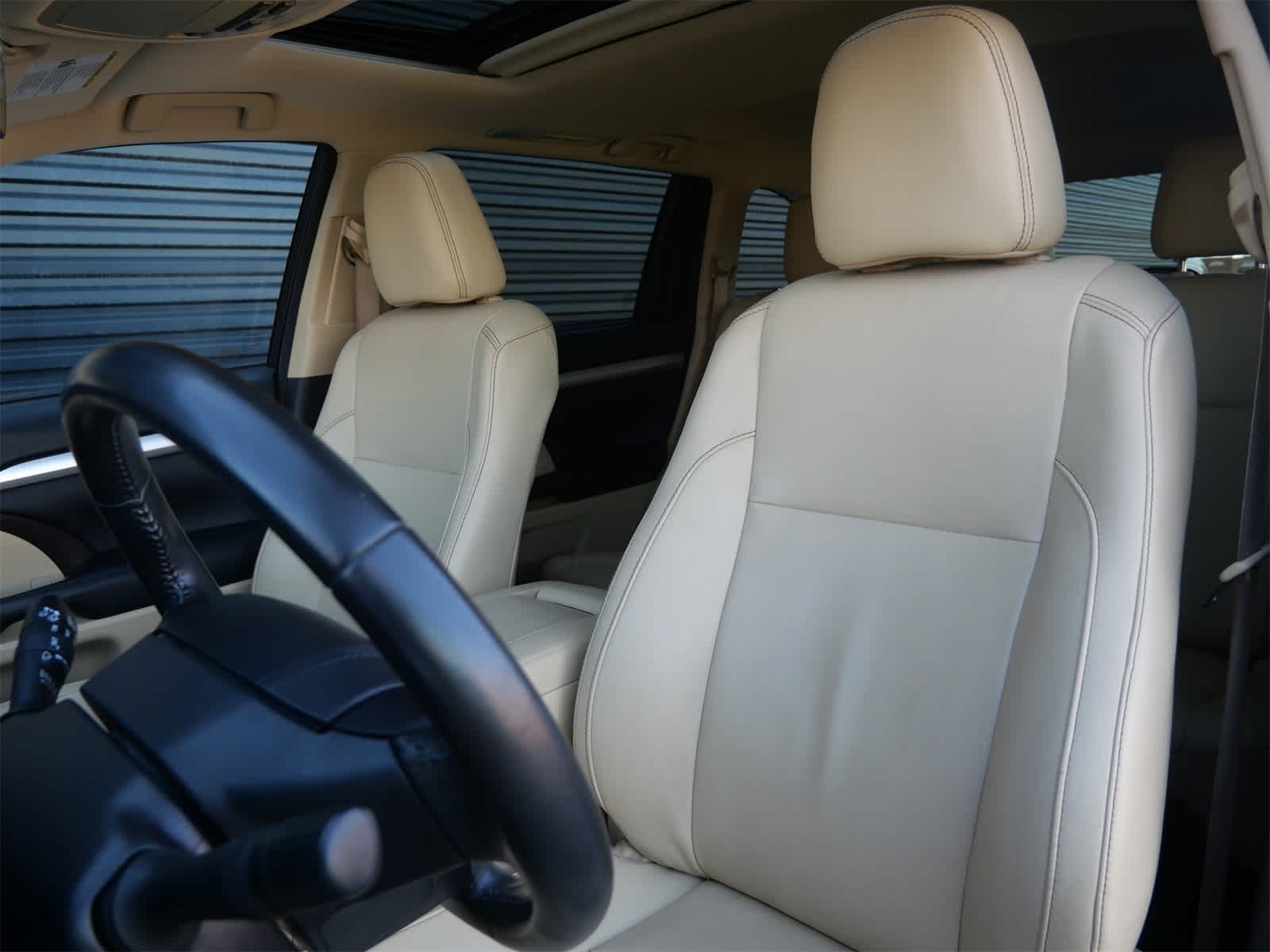 Thumbnail: 2017 Toyota Highlander - 5