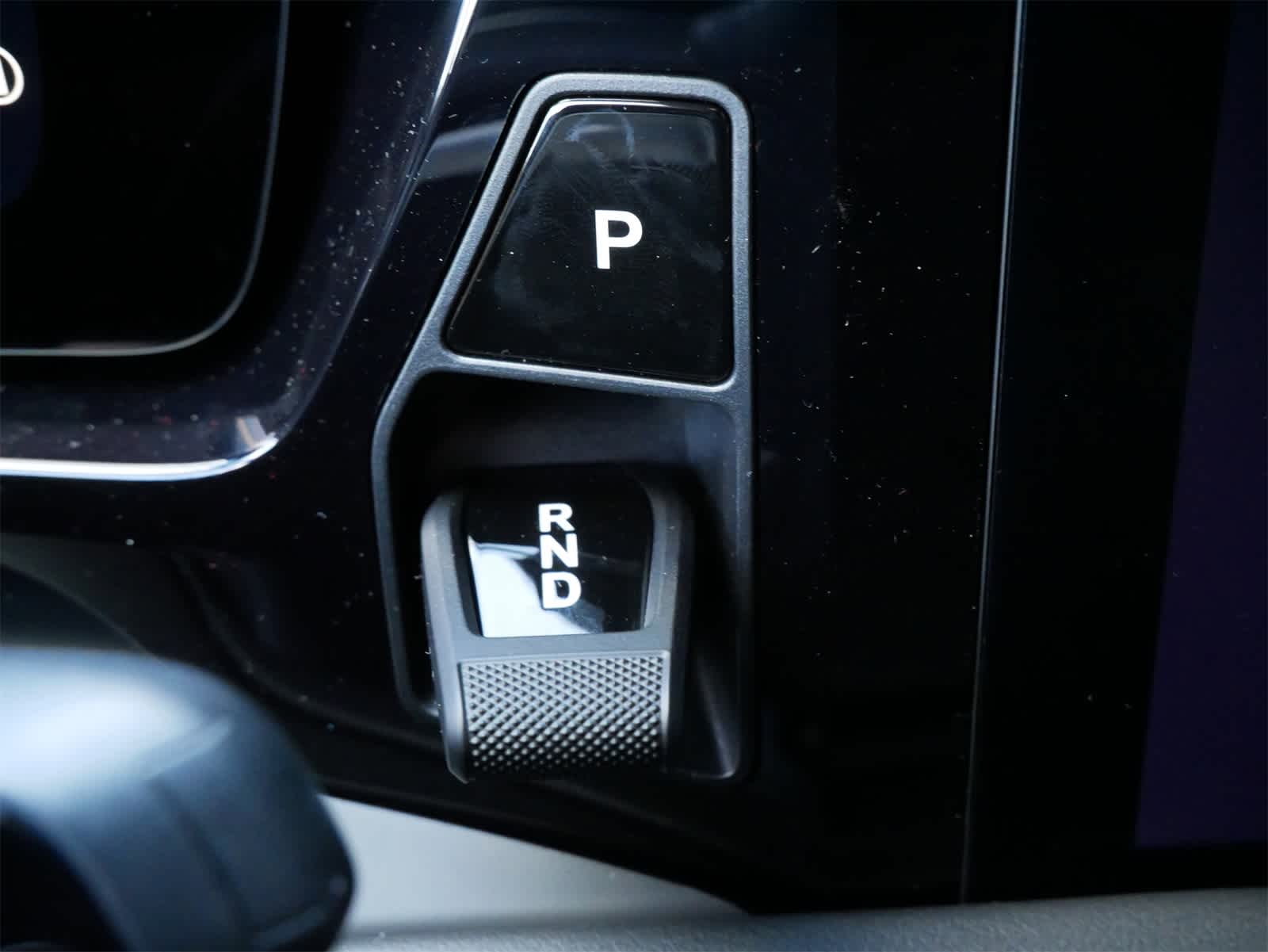 Thumbnail: 2025 Porsche Macan - 15