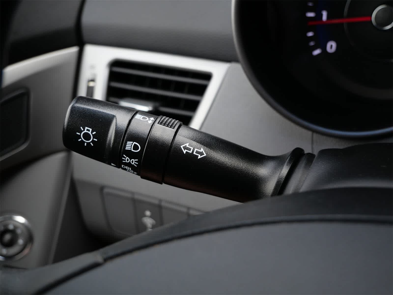 Thumbnail: 2013 Hyundai Elantra - 18