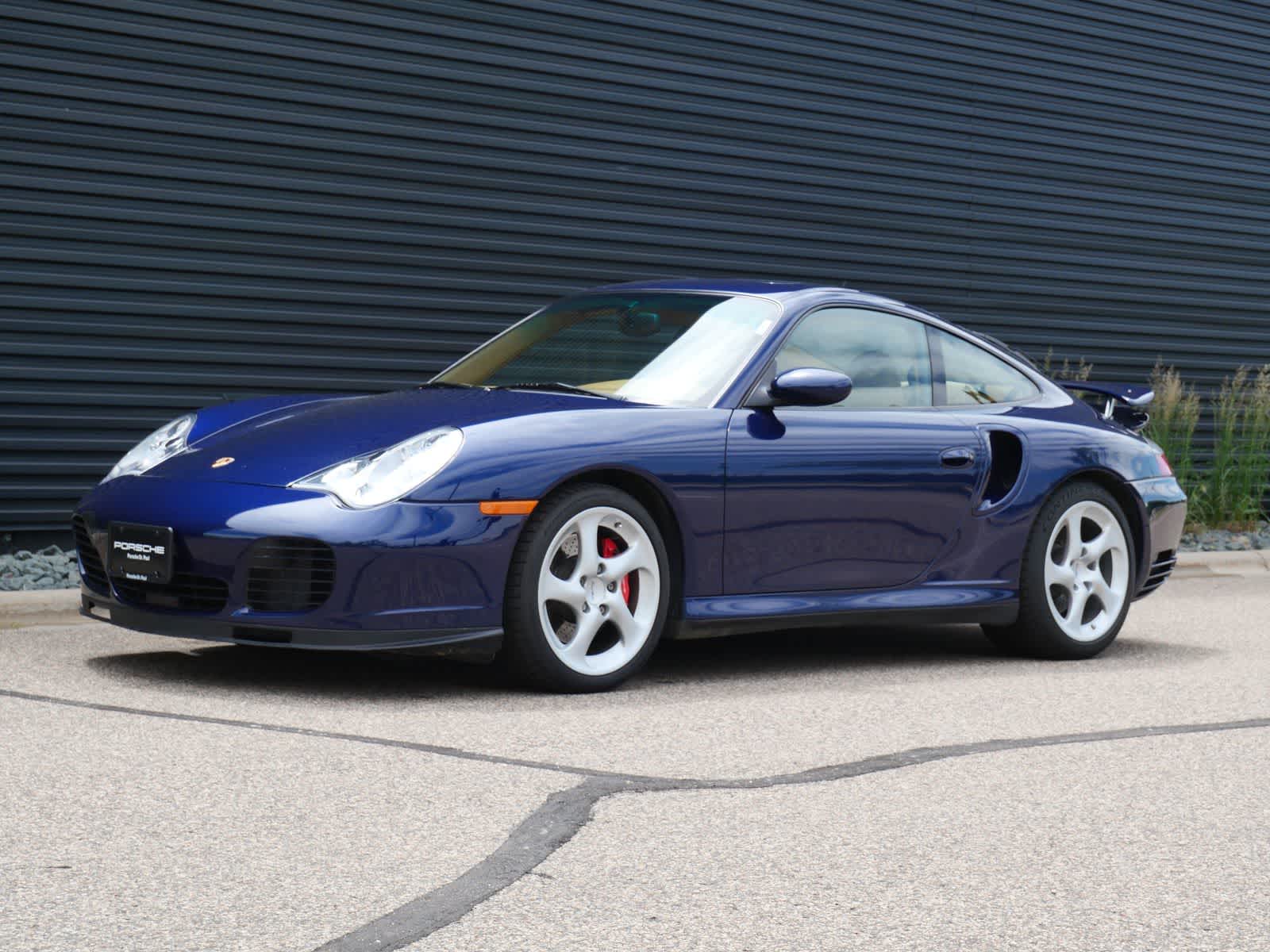 Thumbnail: 2003 Porsche 911 - 1