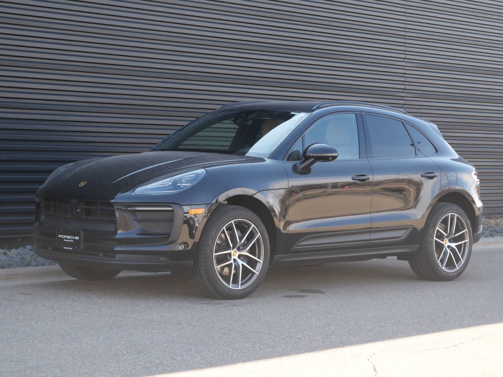 Thumbnail: 2025 Porsche Macan - 1