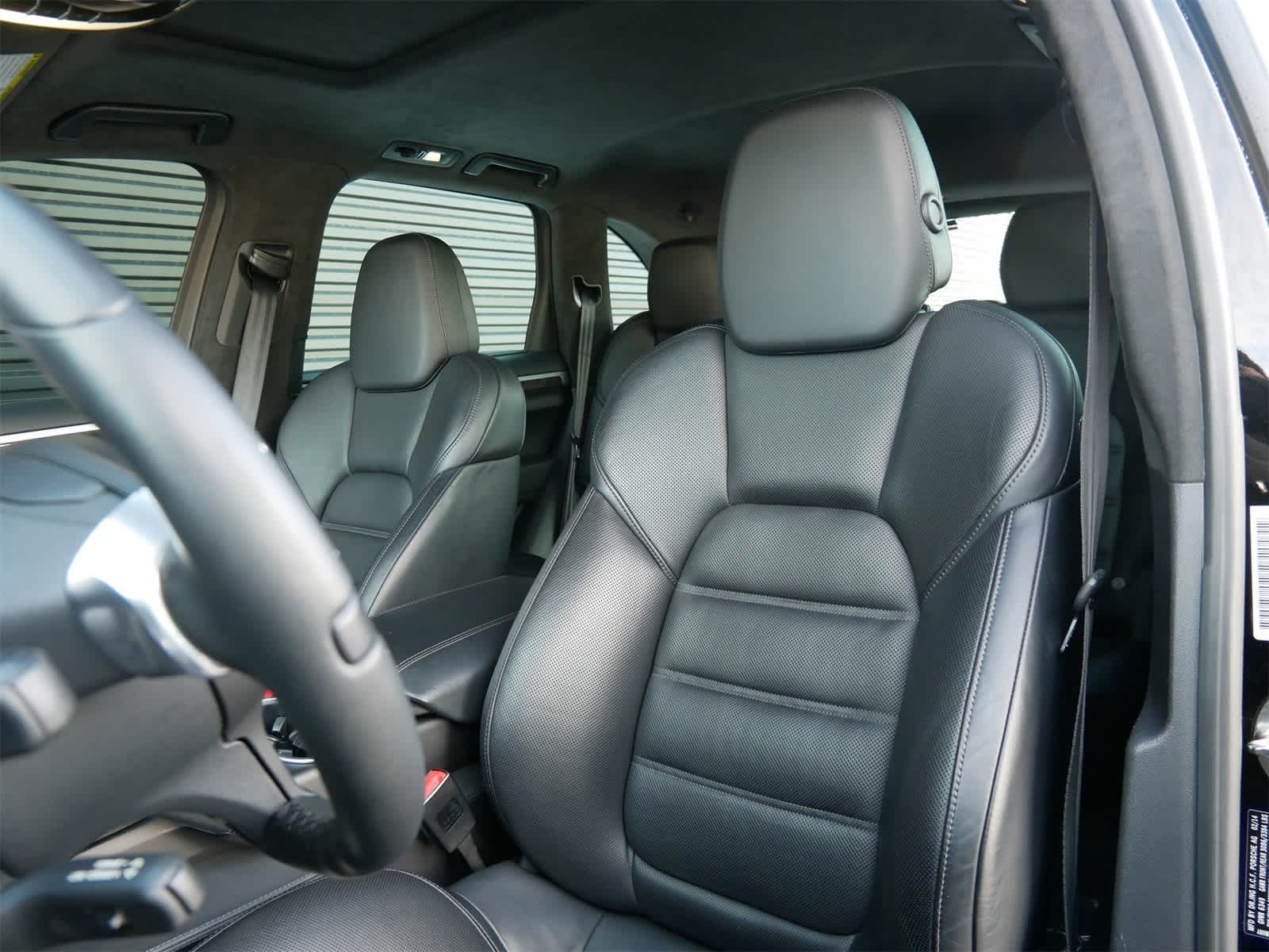 Thumbnail: 2014 Porsche Cayenne - 5