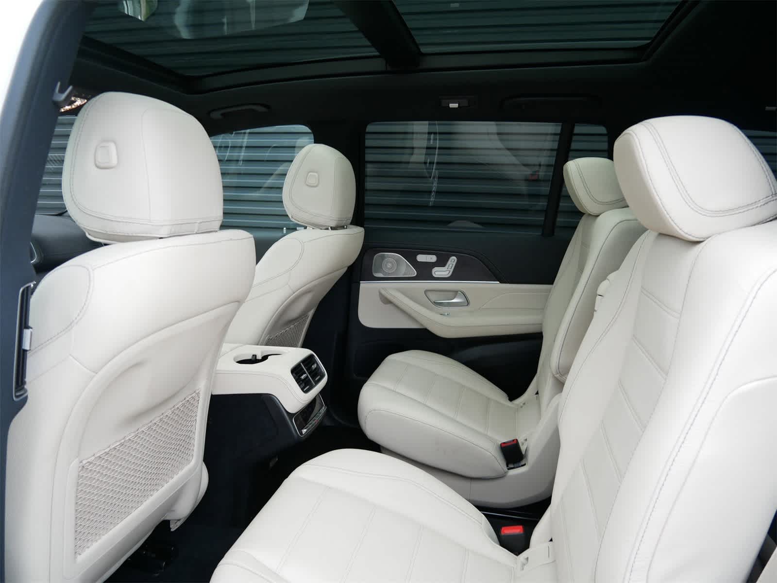 Thumbnail: 2023 Mercedes-Benz GLS - 6