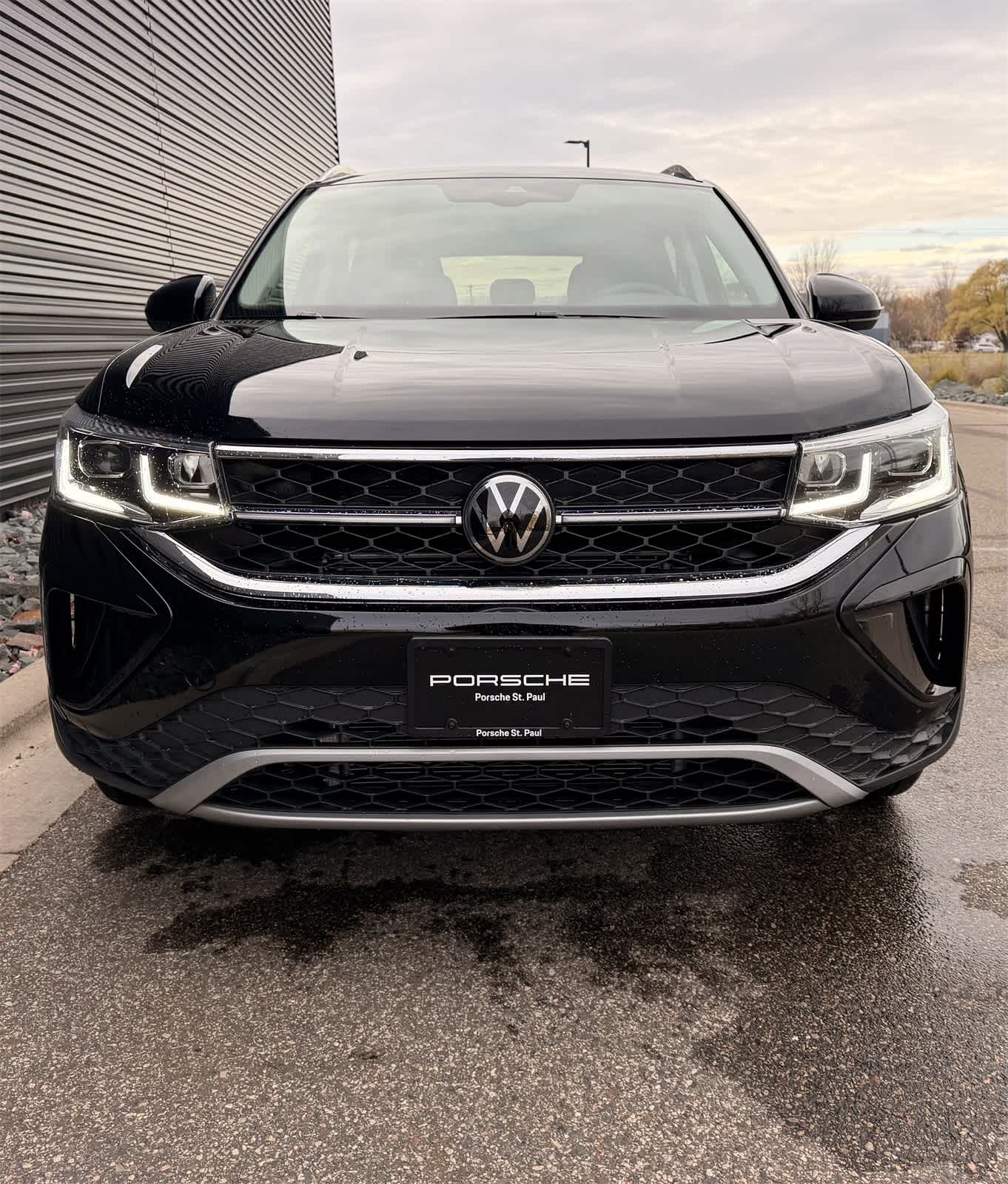 Thumbnail: 2023 Volkswagen Taos - 10