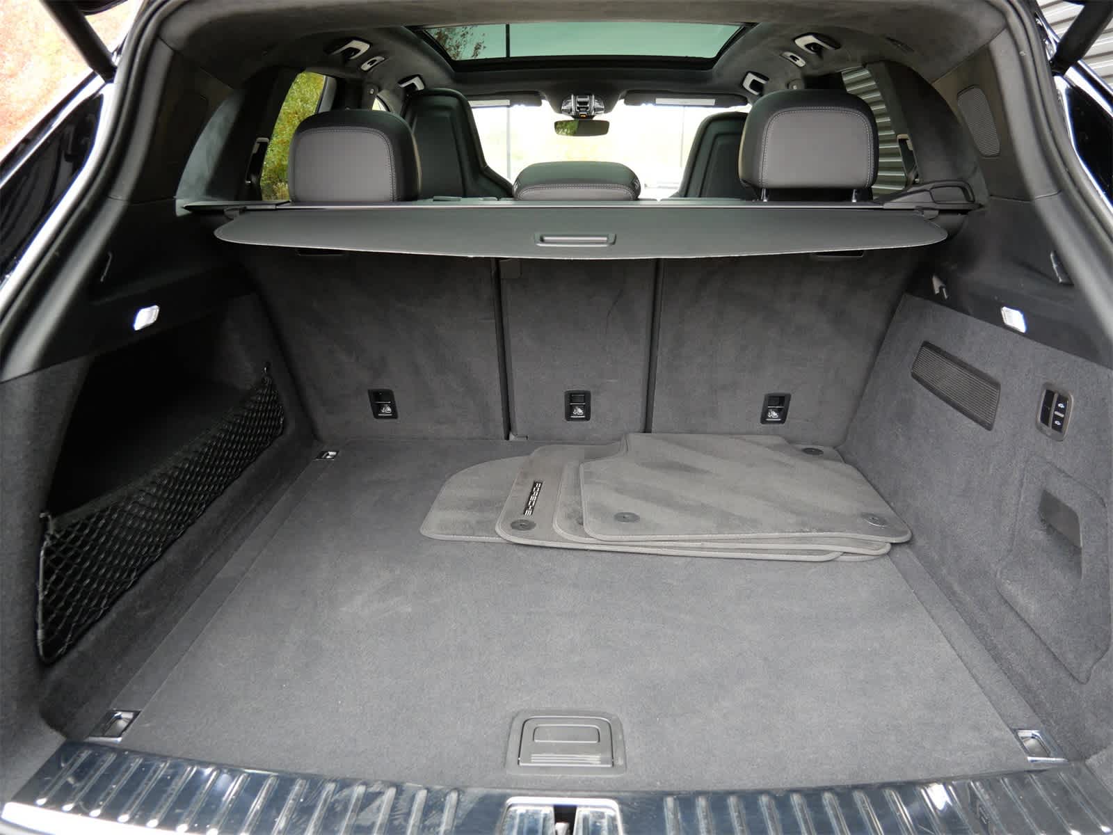 Thumbnail: 2022 Porsche Cayenne - 6