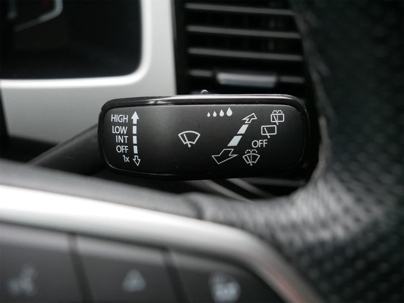 Thumbnail: 2022 Volkswagen Atlas - 19