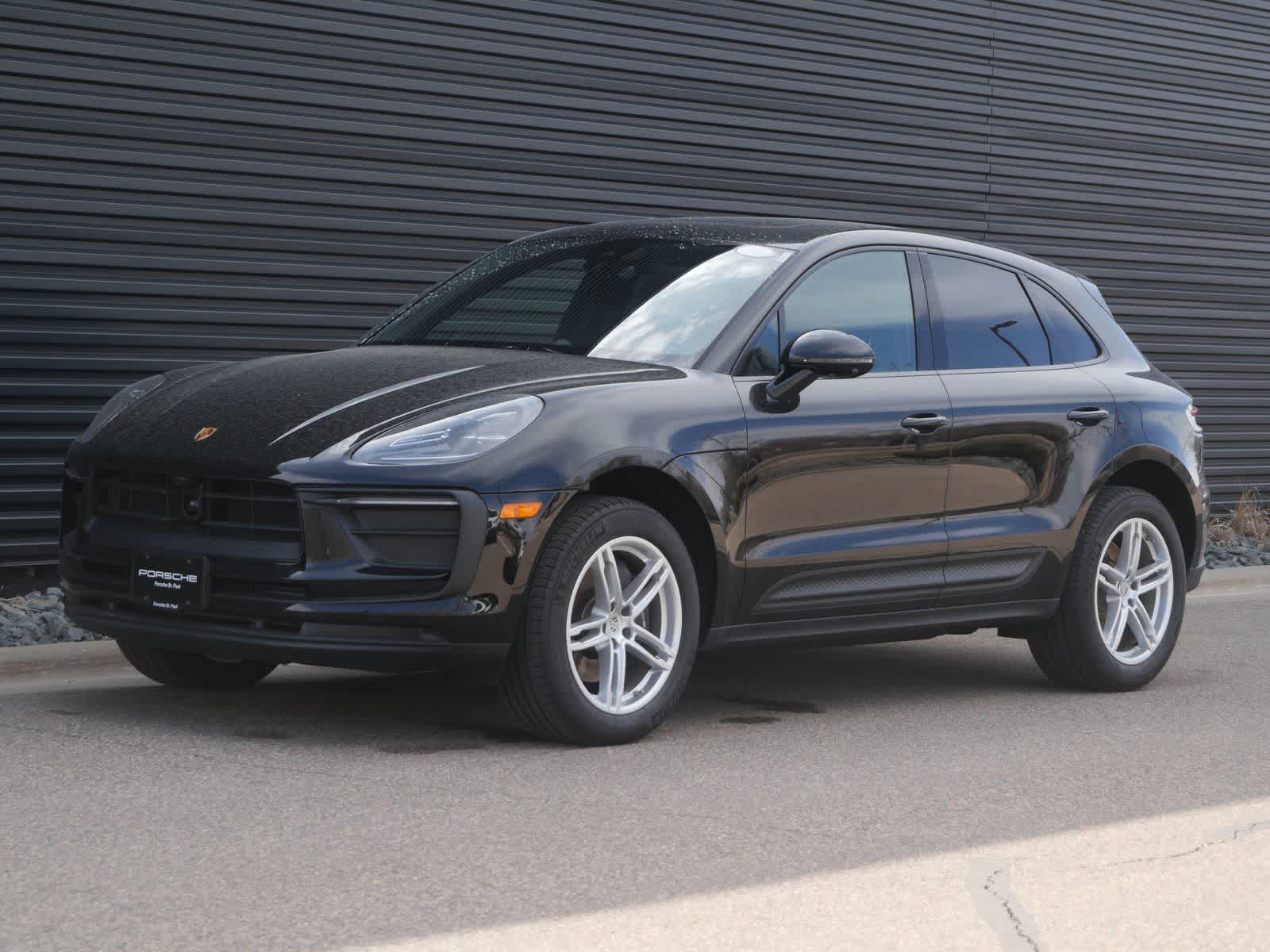 Thumbnail: 2025 Porsche Macan - 1